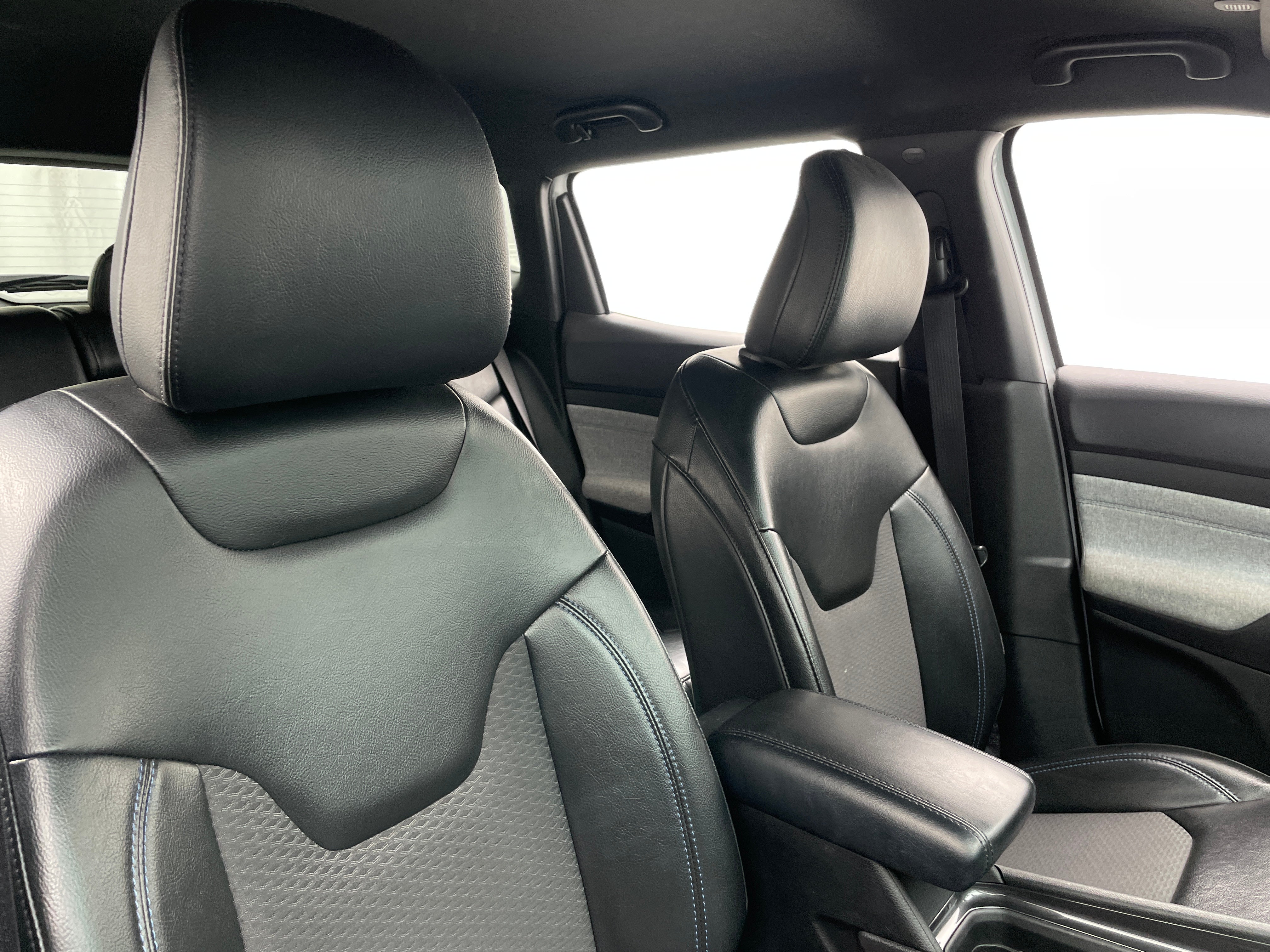 2023 Jeep Compass Latitude 2