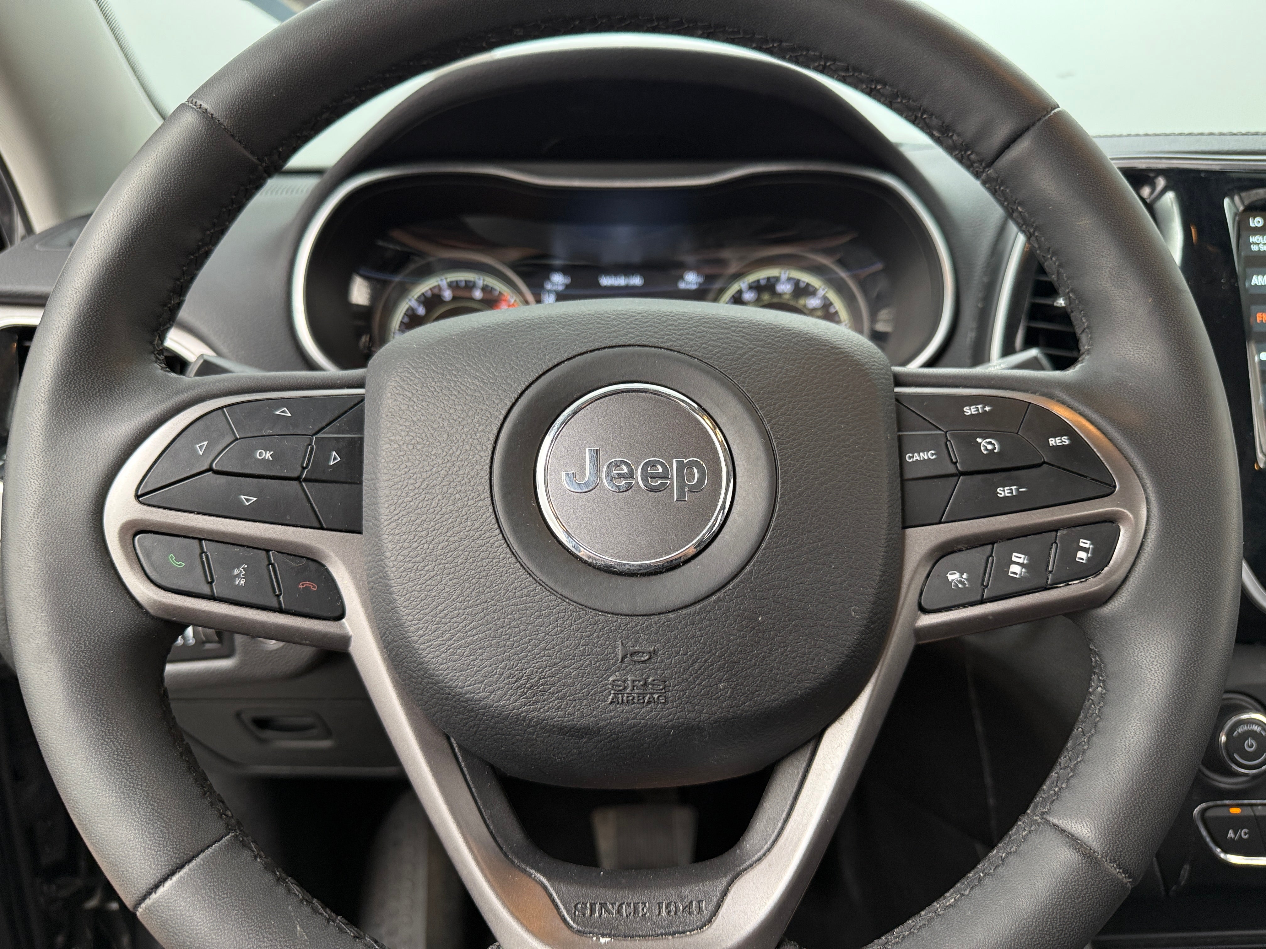 2021 Jeep Cherokee Limited Edition 4