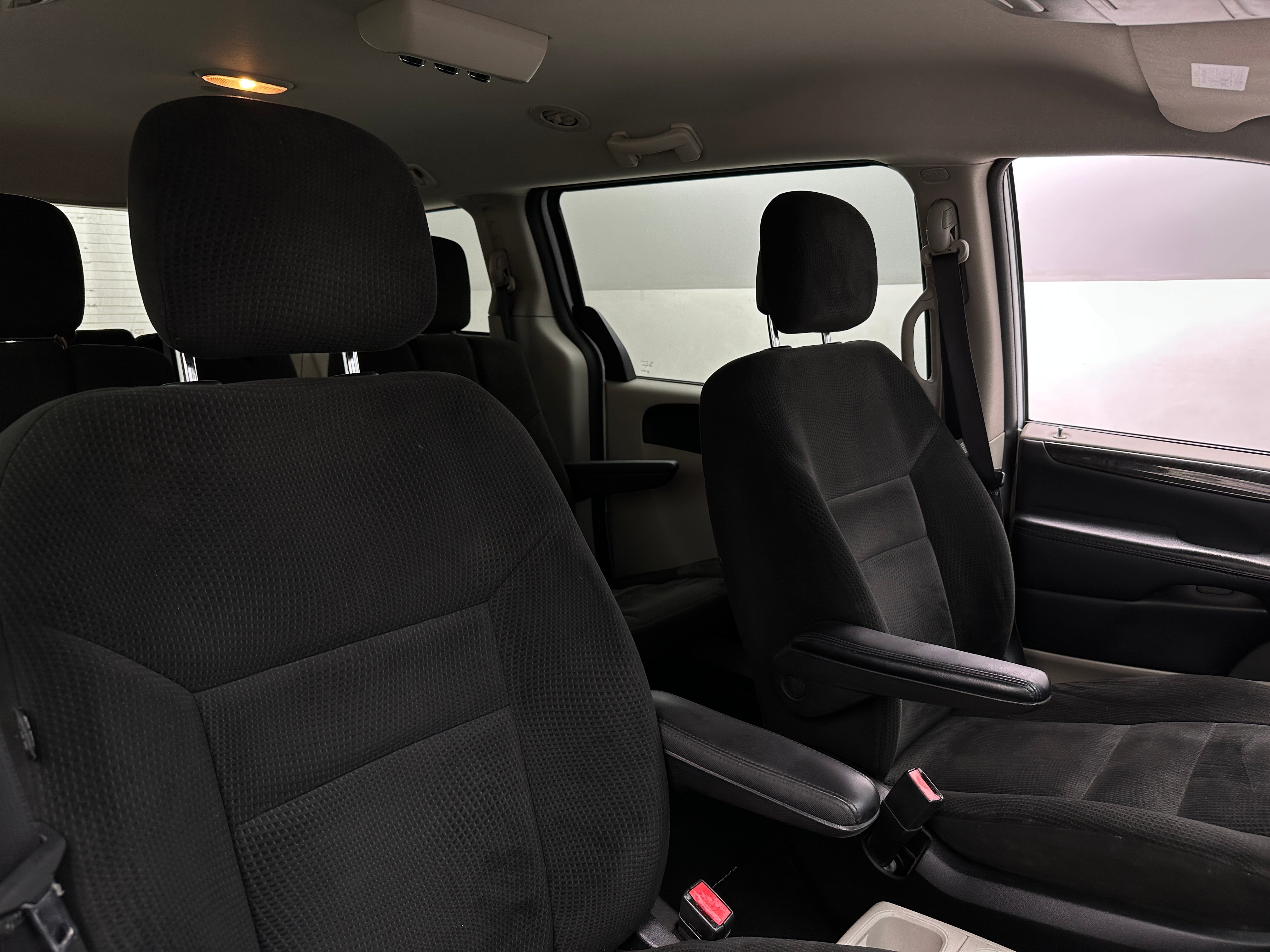 2016 Dodge Grand Caravan SE 2