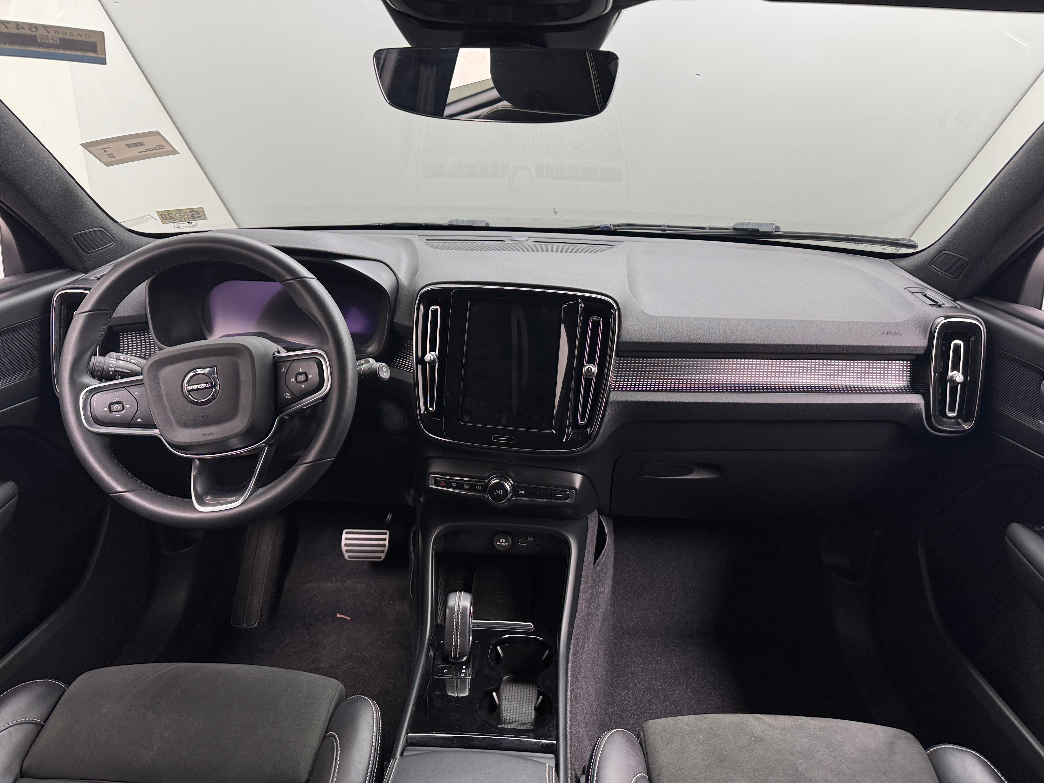 2022 Volvo XC40 Recharge Plus 2