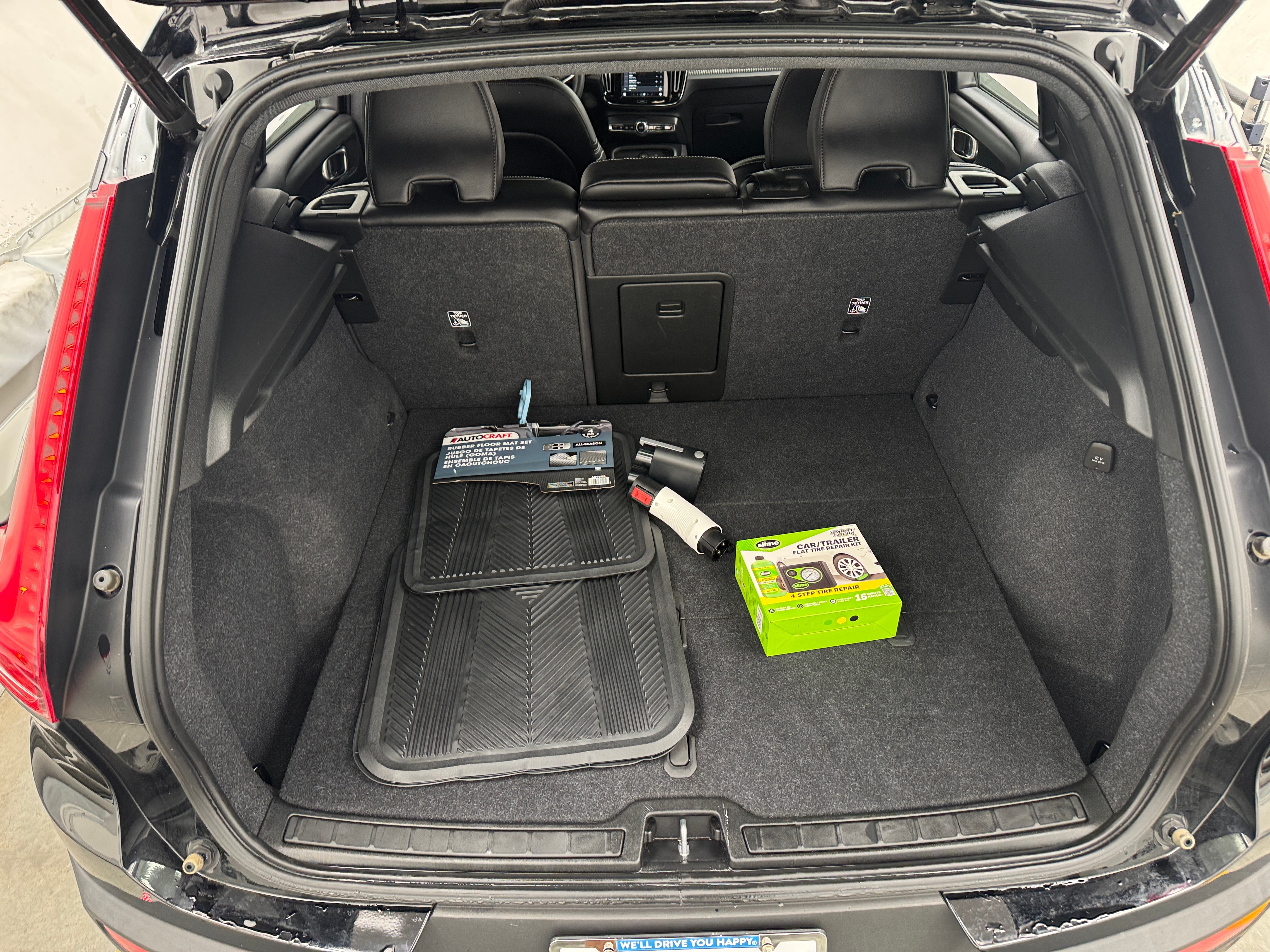 2022 Volvo XC40 Recharge Plus 6