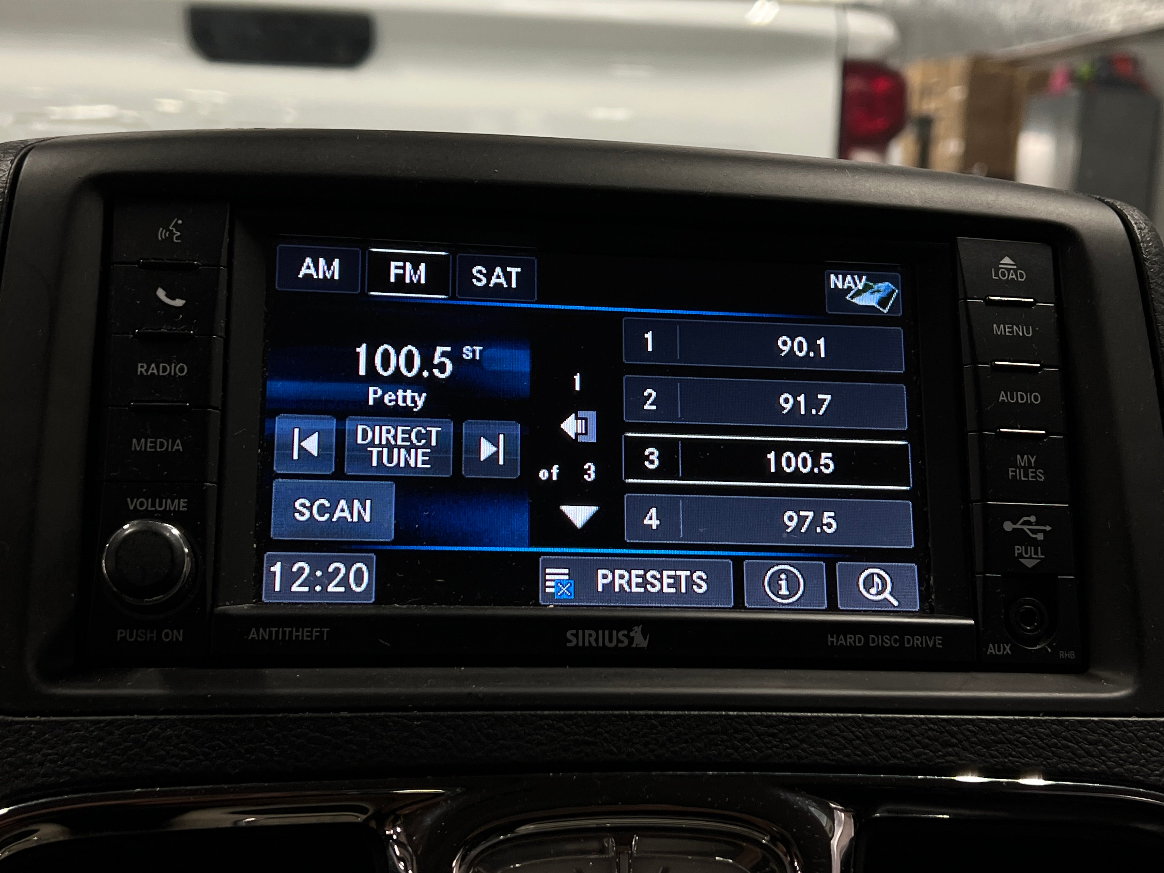 2014 Chrysler Town & Country Touring 3
