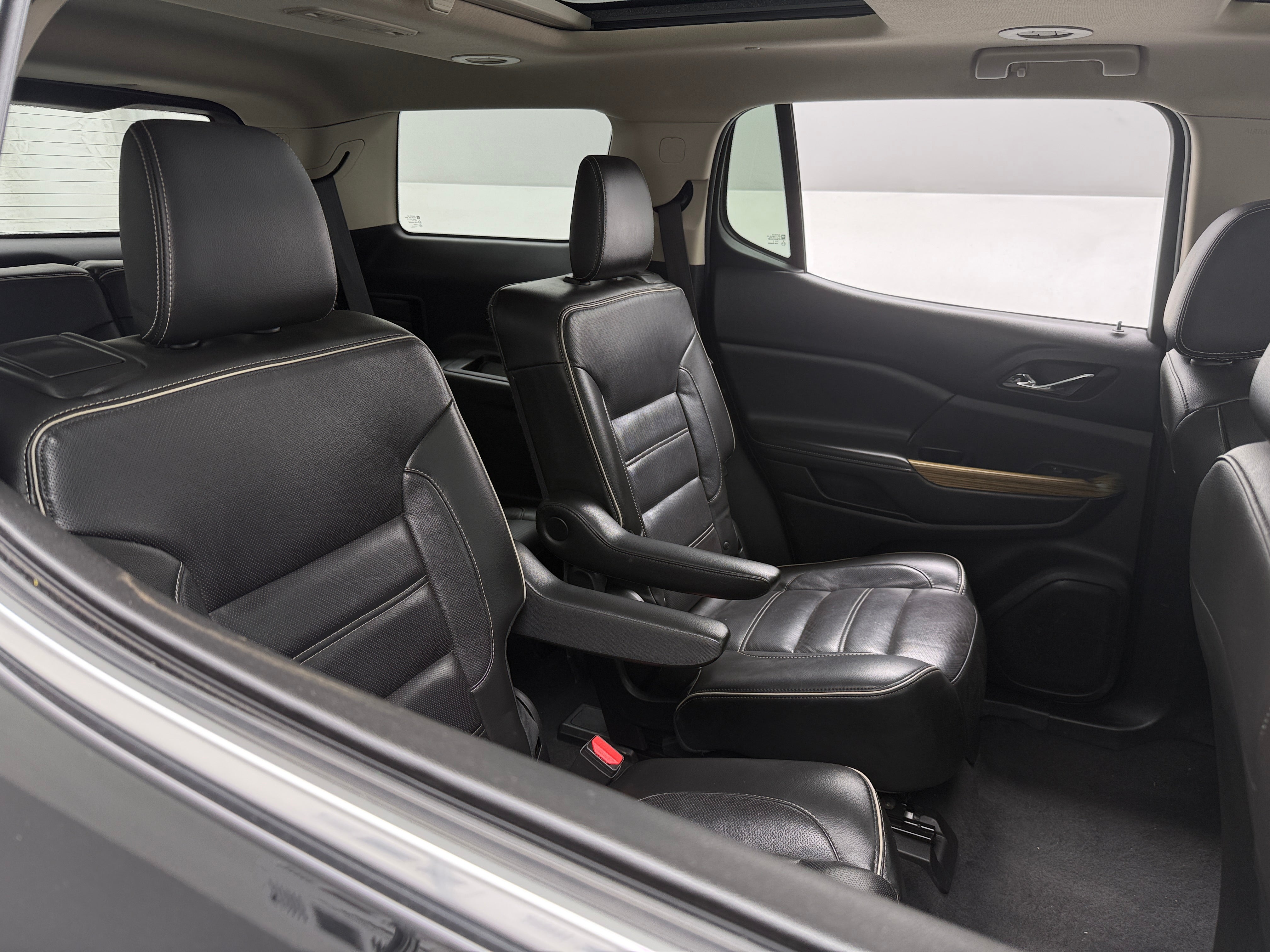 2017 GMC Acadia Denali 5