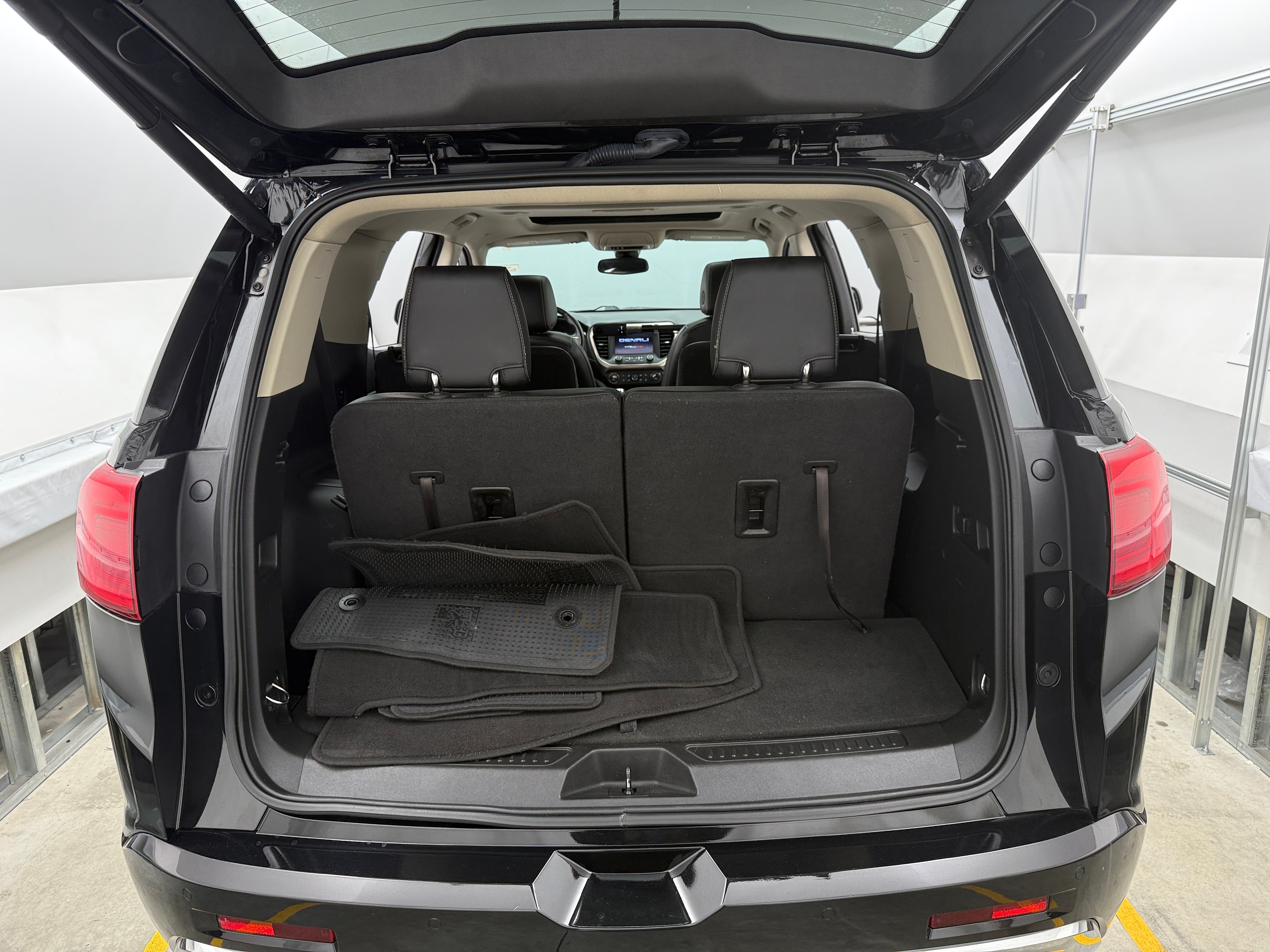 2017 GMC Acadia Denali 6