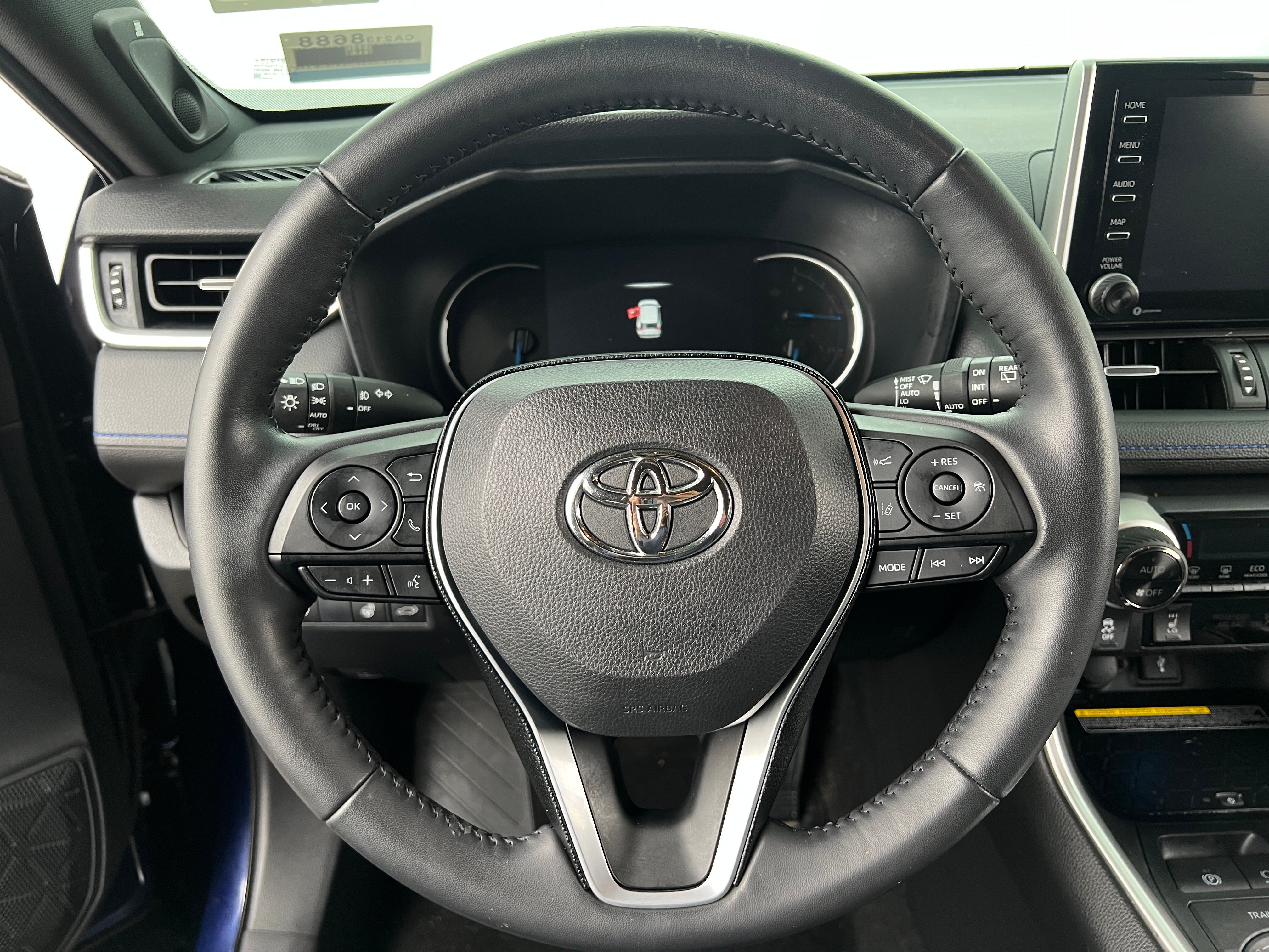 2020 Toyota RAV4 XSE 4