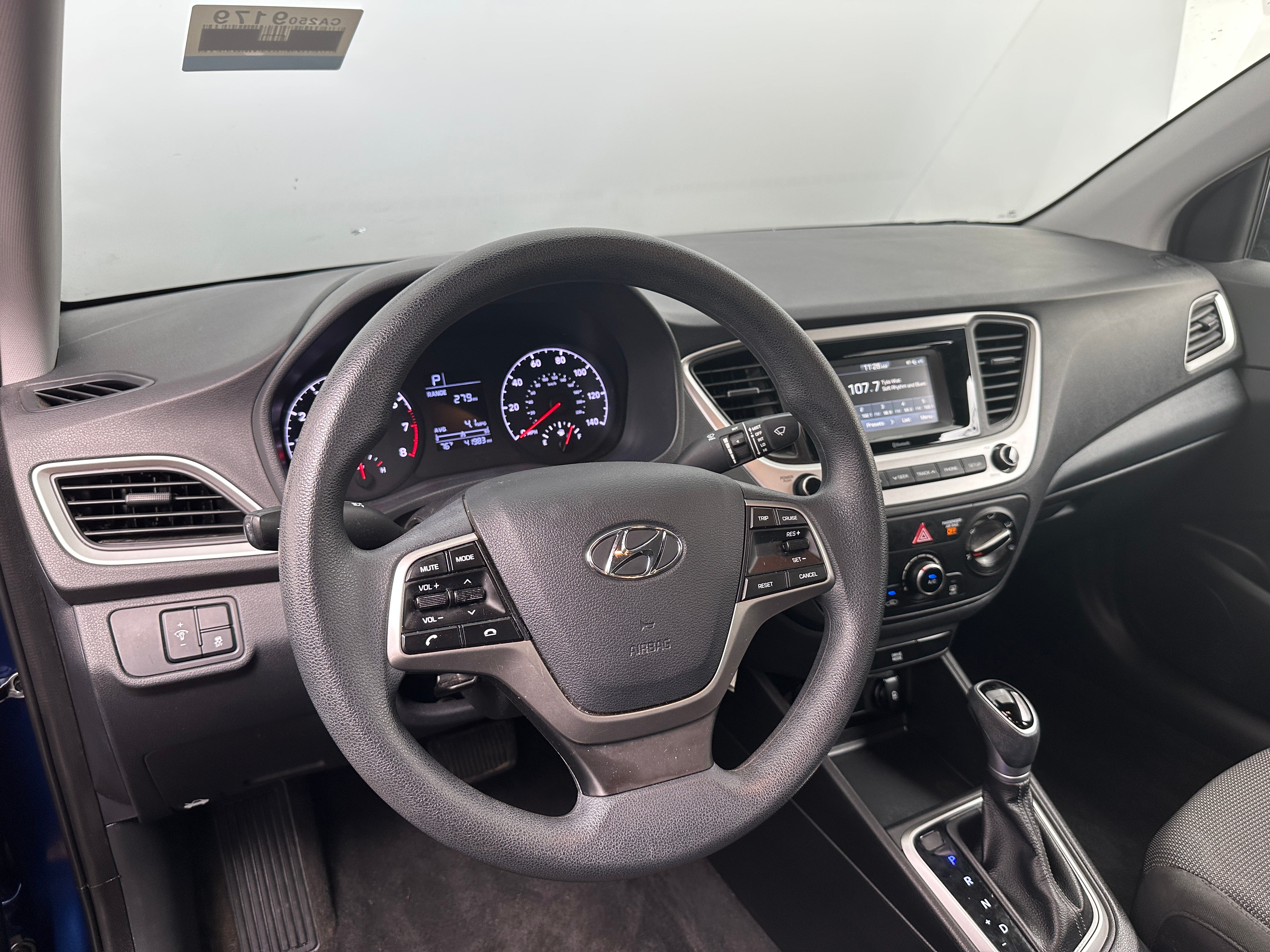 2022 Hyundai Accent SE 3