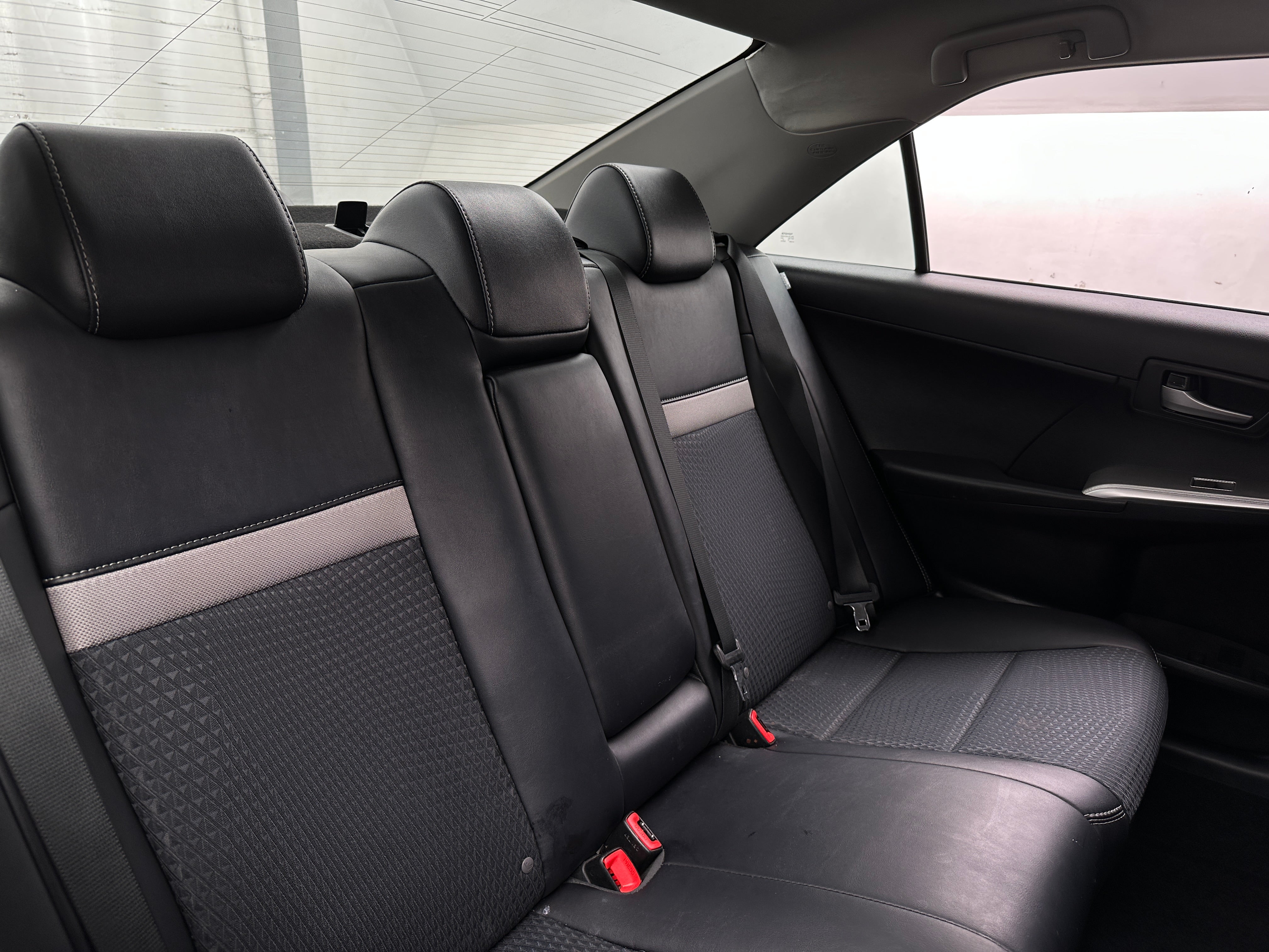 2014 Toyota Camry SE 6