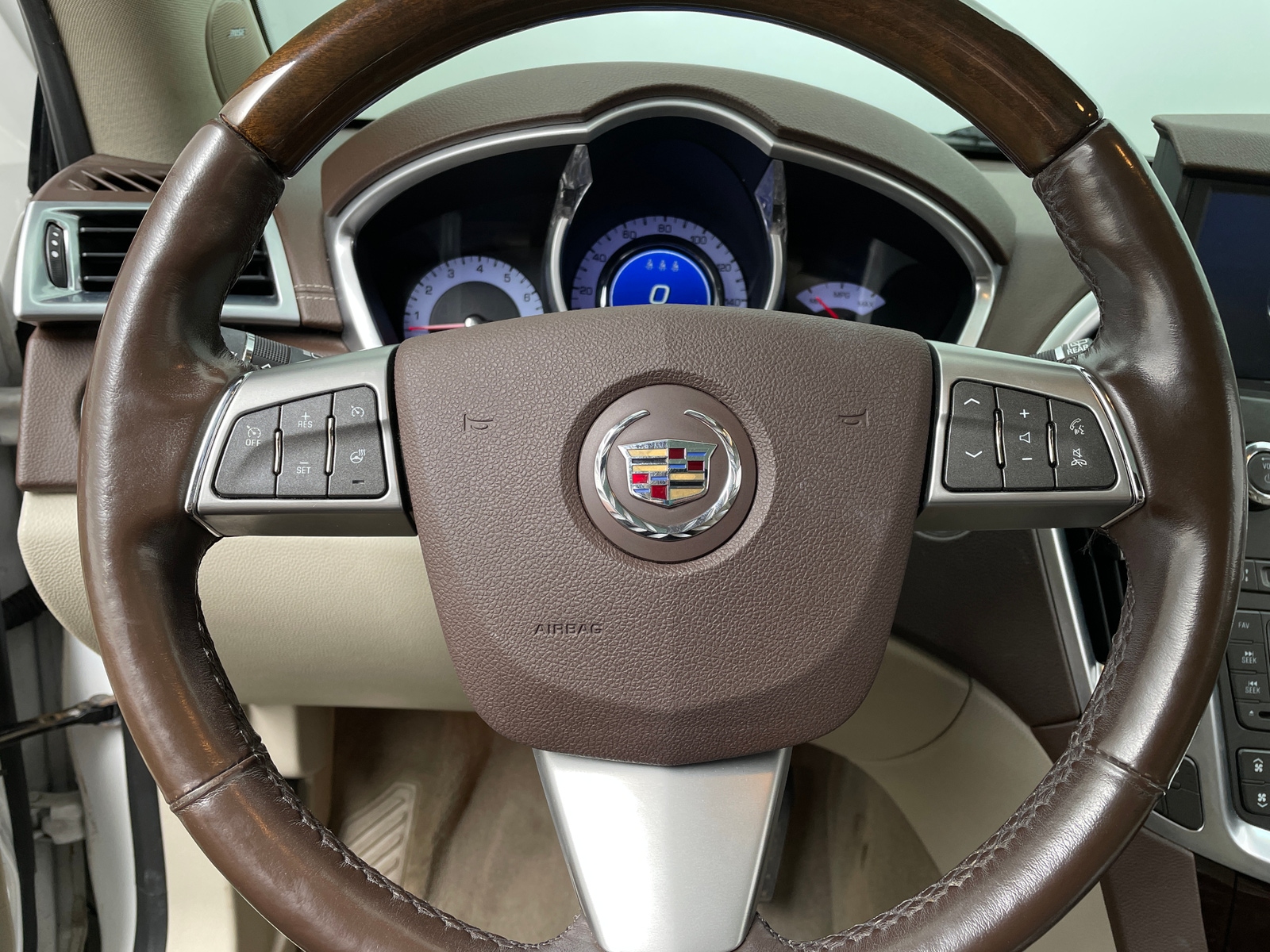 Thumbnail: 2012 Cadillac SRX - 4