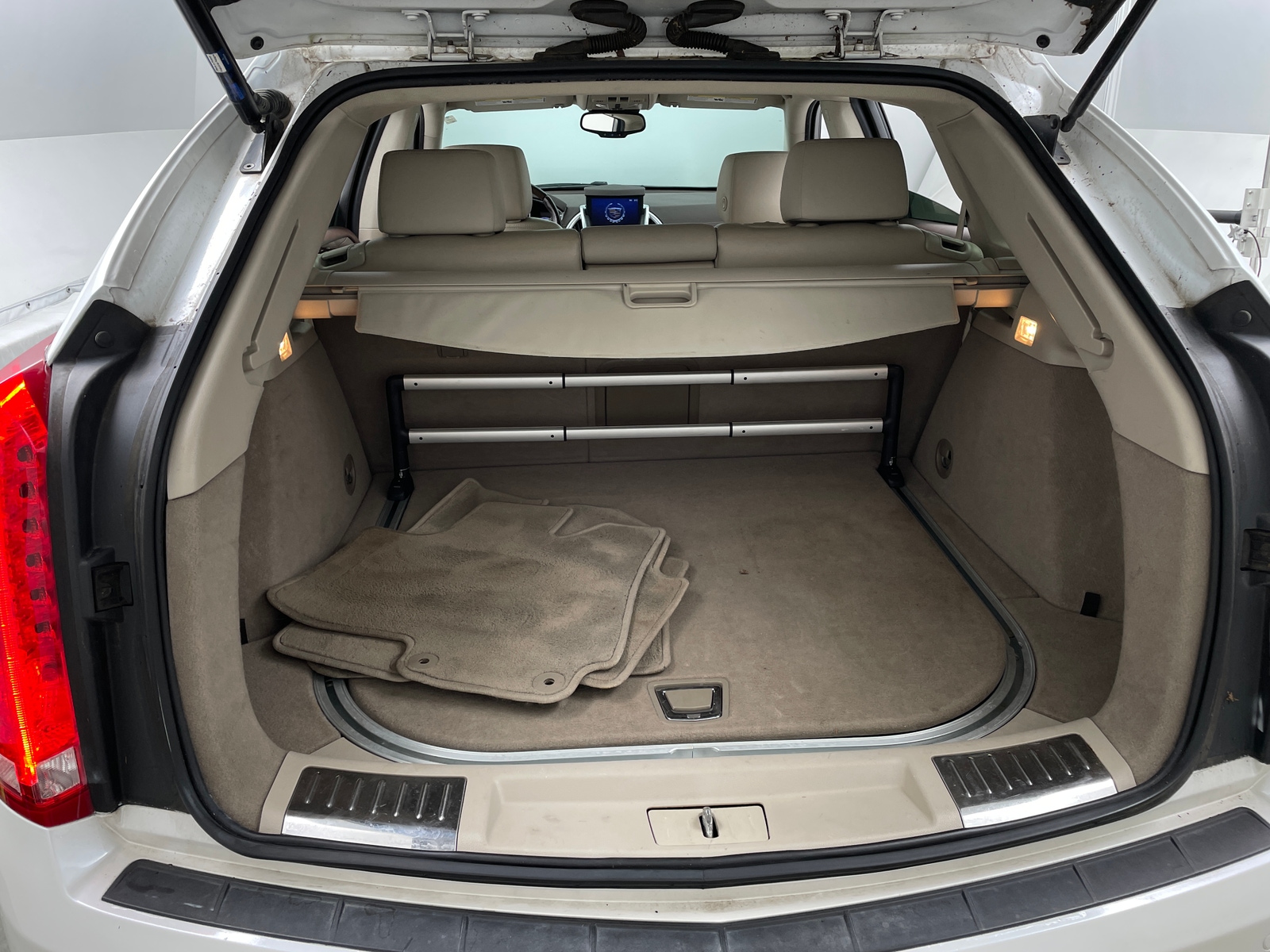 Thumbnail: 2012 Cadillac SRX - 6