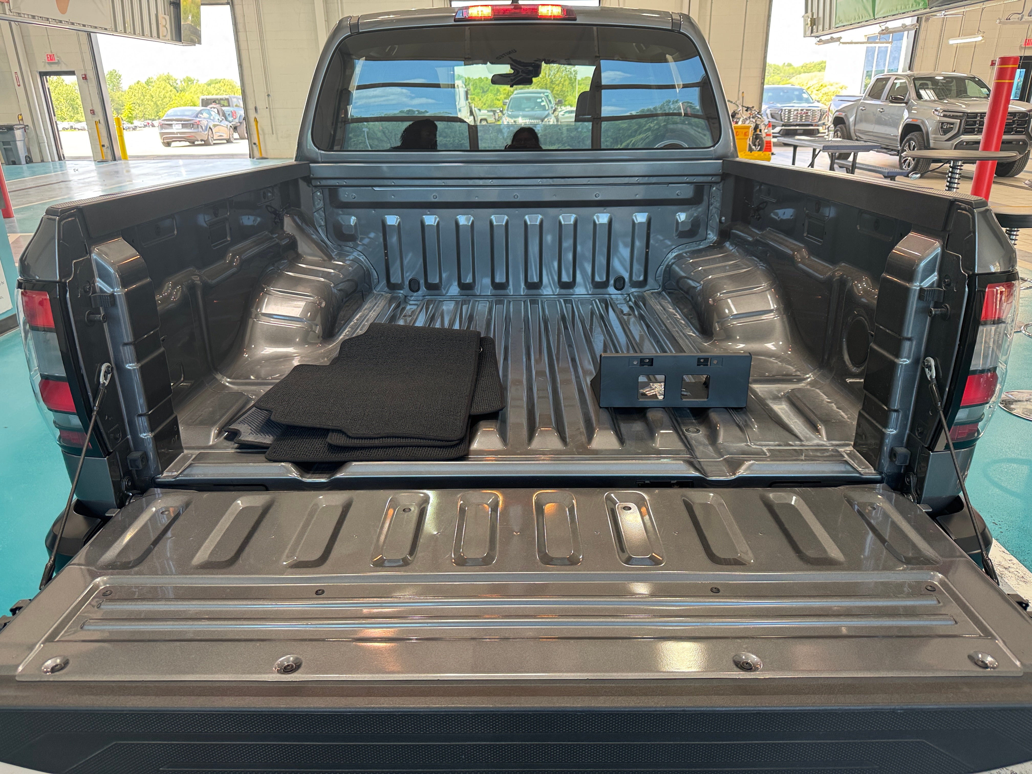 2023 Nissan Frontier S/C 7