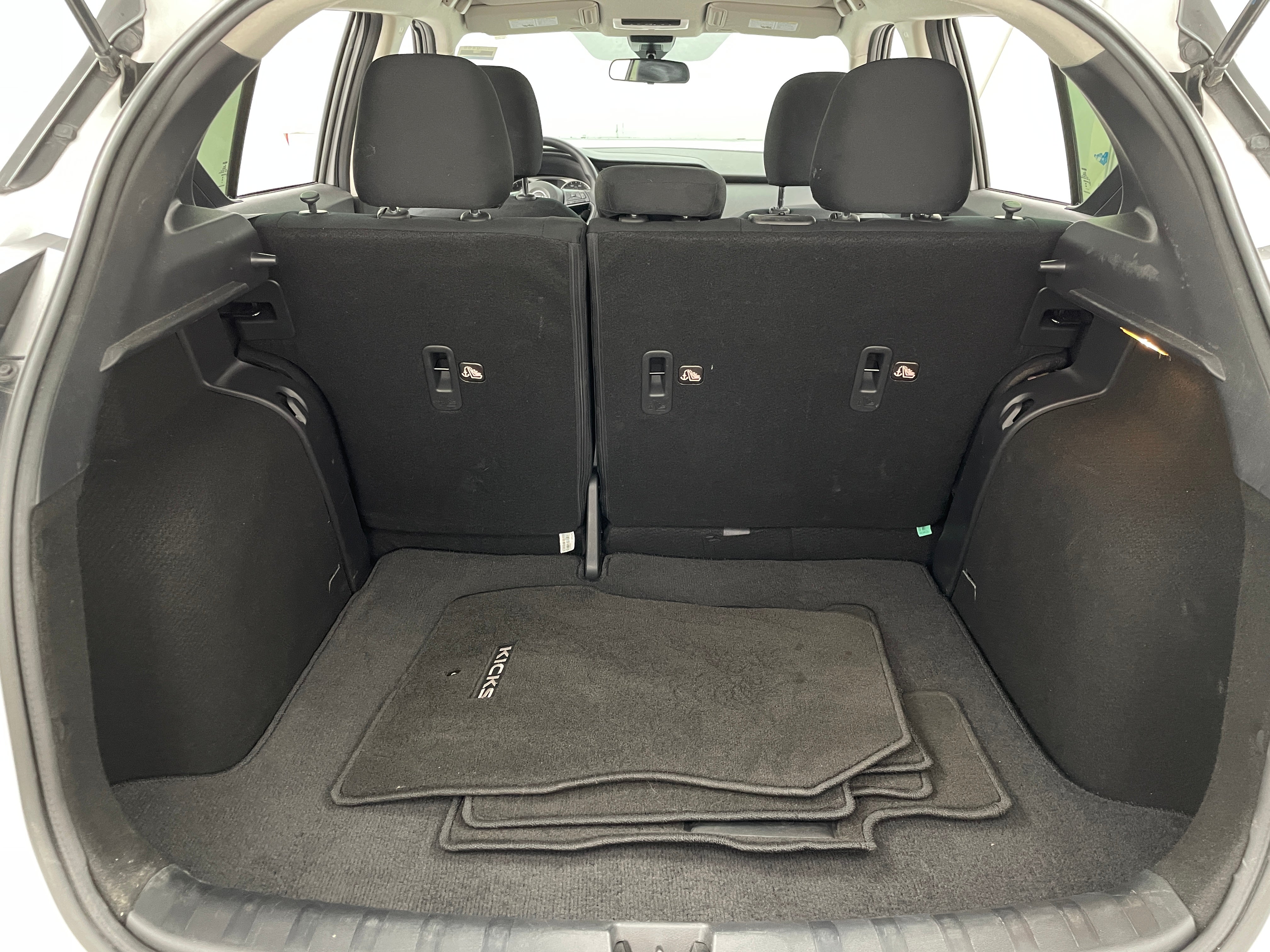 2024 Nissan Kicks S 7