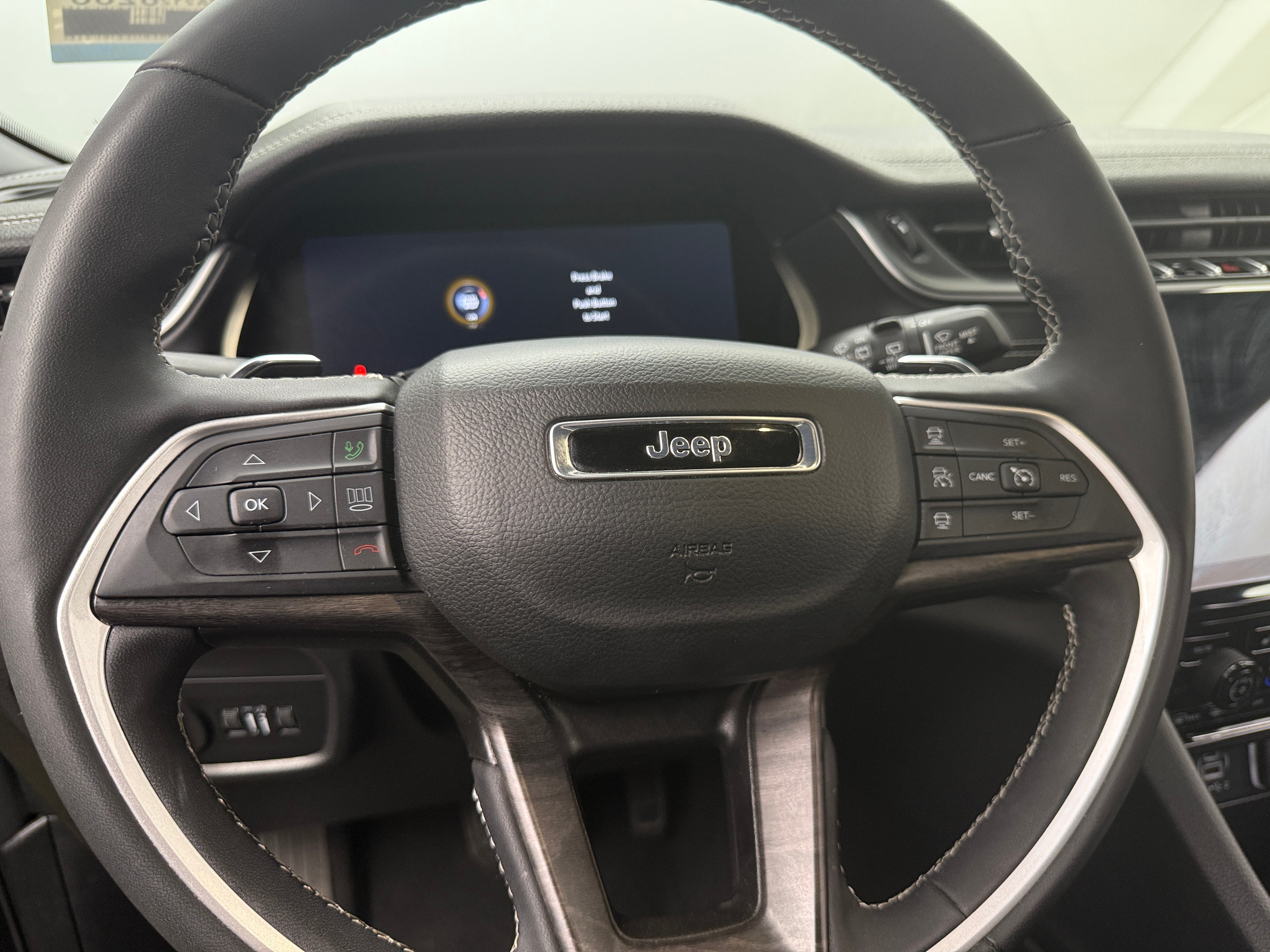 2024 Jeep Grand Cherokee Limited Edition 4