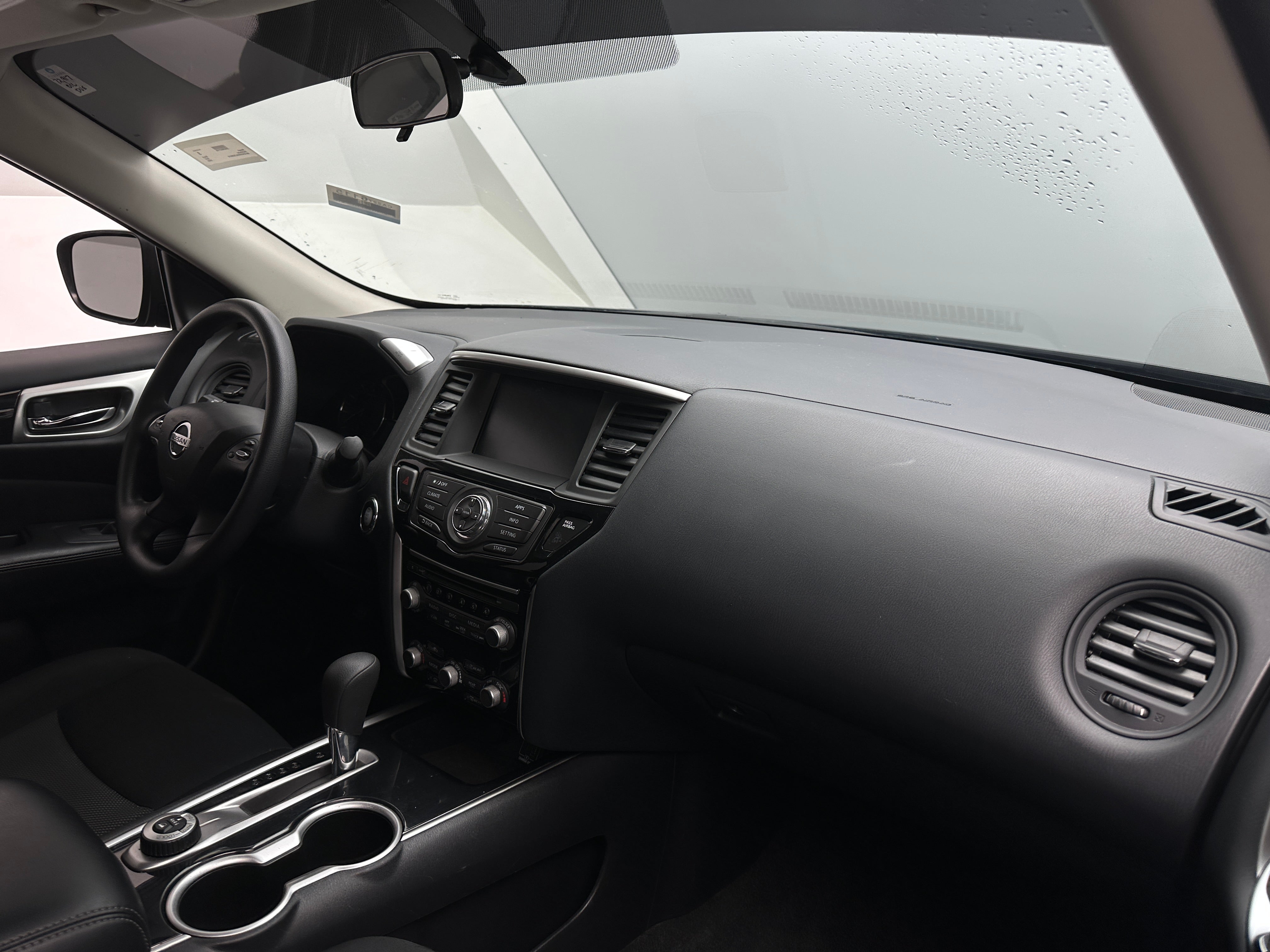 2020 Nissan Pathfinder S 3