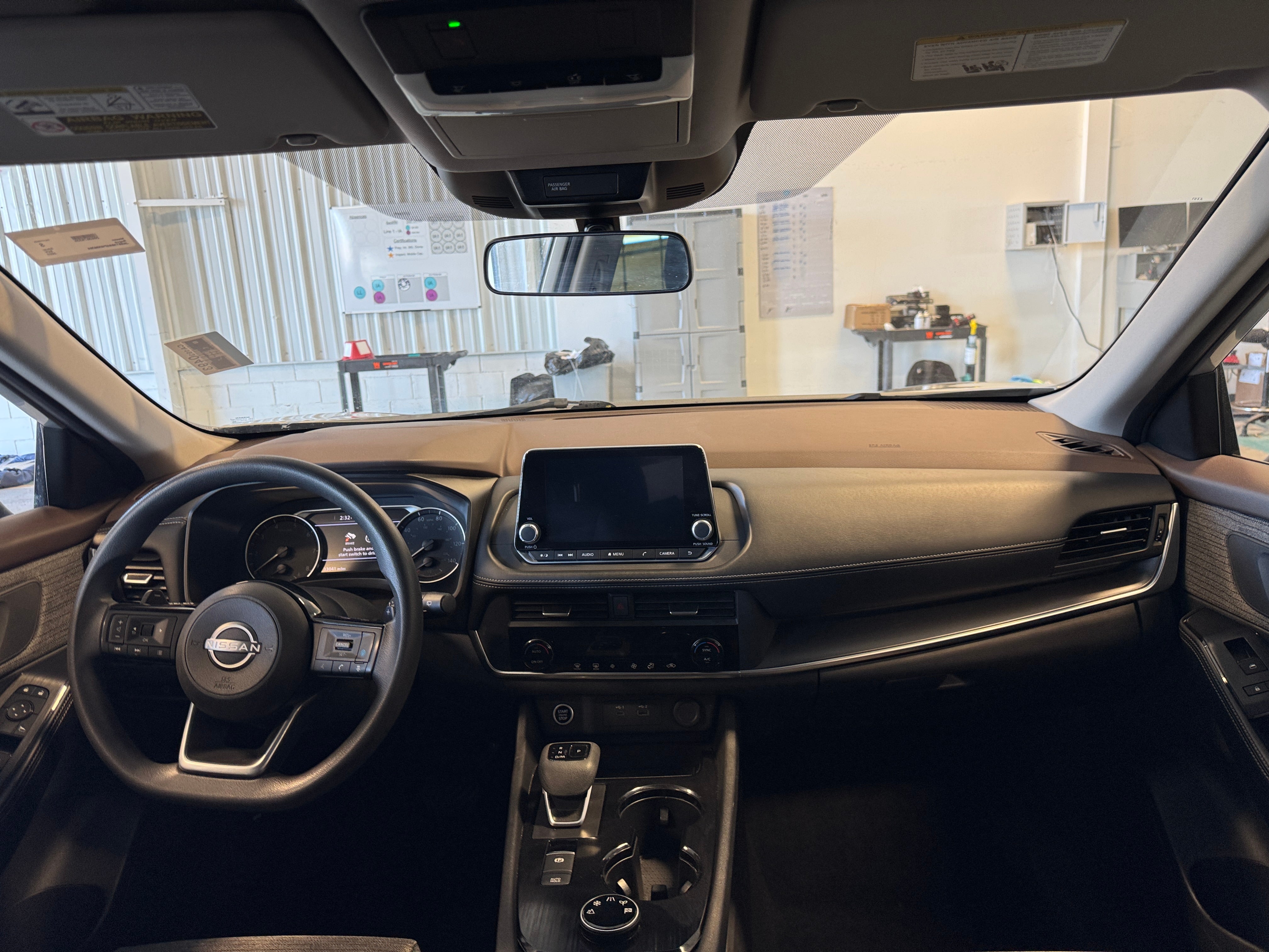 2023 Nissan Rogue SV 3