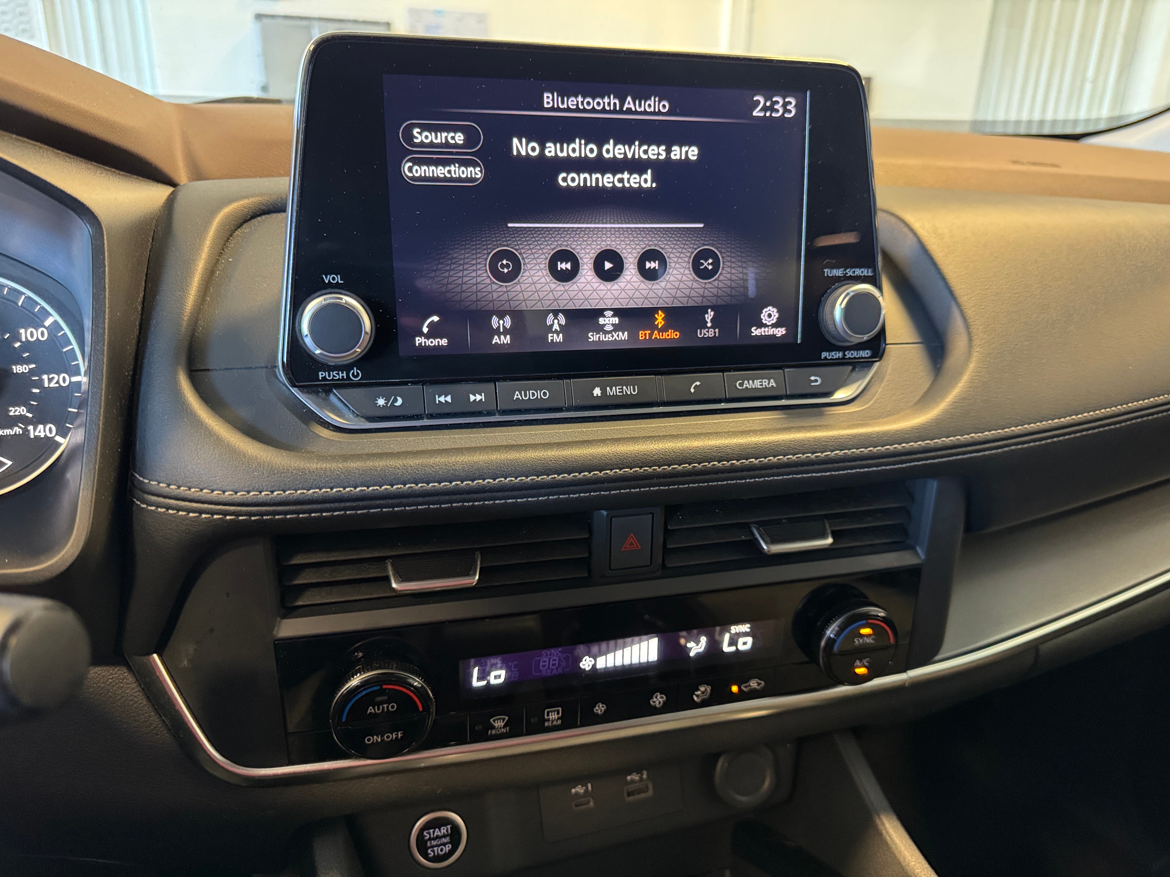 2023 Nissan Rogue SV 4