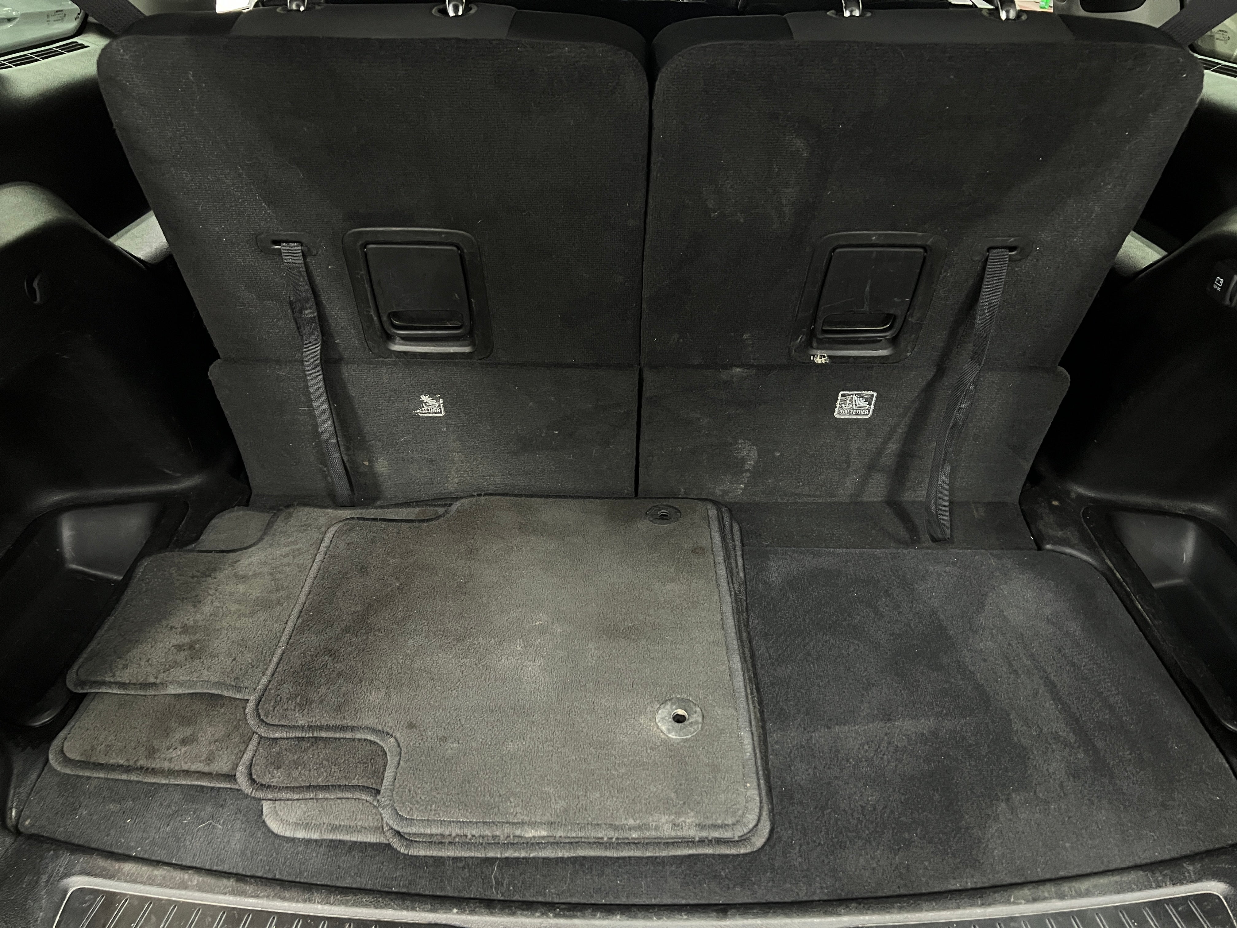 2023 Jeep Grand Cherokee L Laredo 7