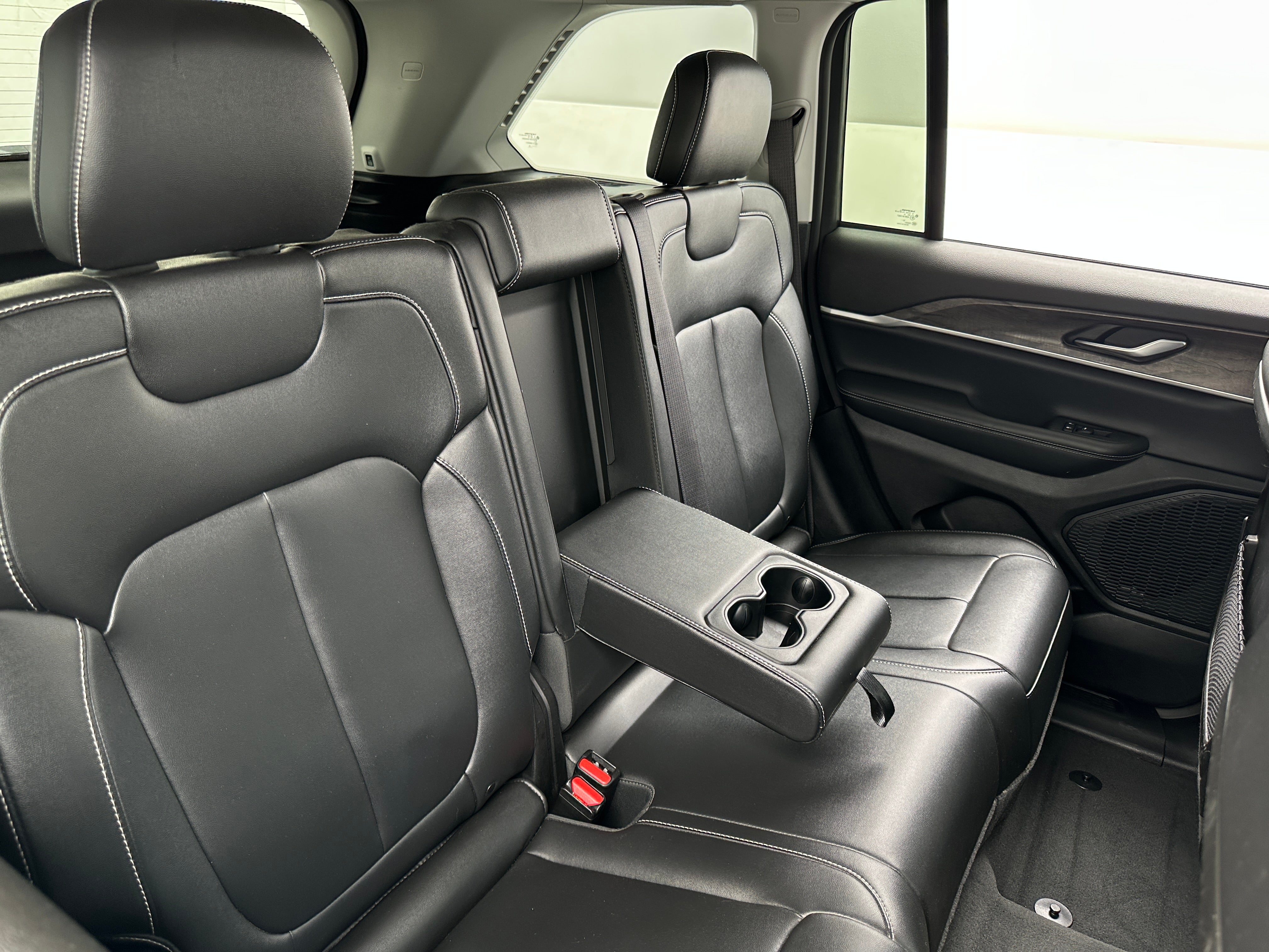 2023 Jeep Grand Cherokee Limited Edition 5