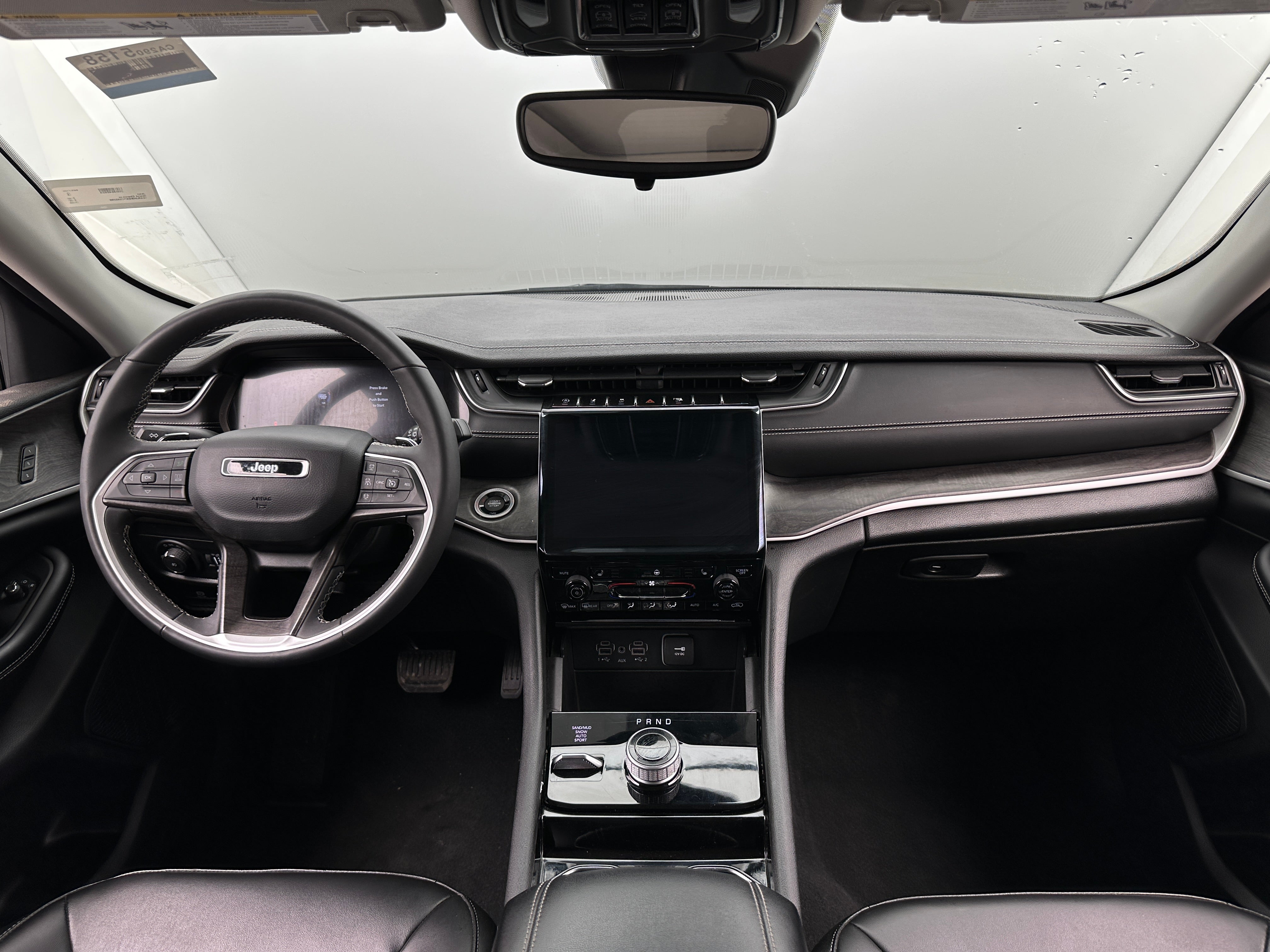 2023 Jeep Grand Cherokee Limited Edition 2