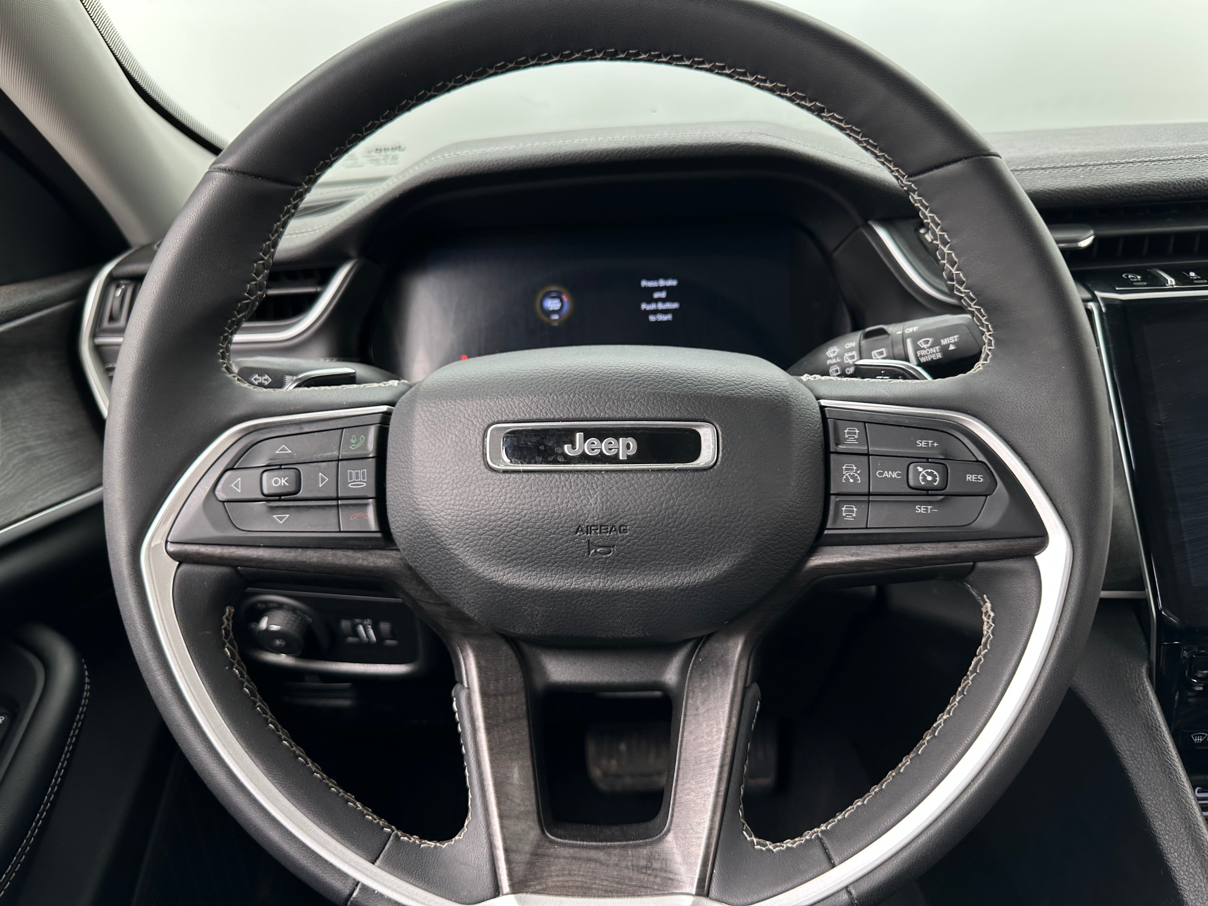 2023 Jeep Grand Cherokee Limited Edition 4