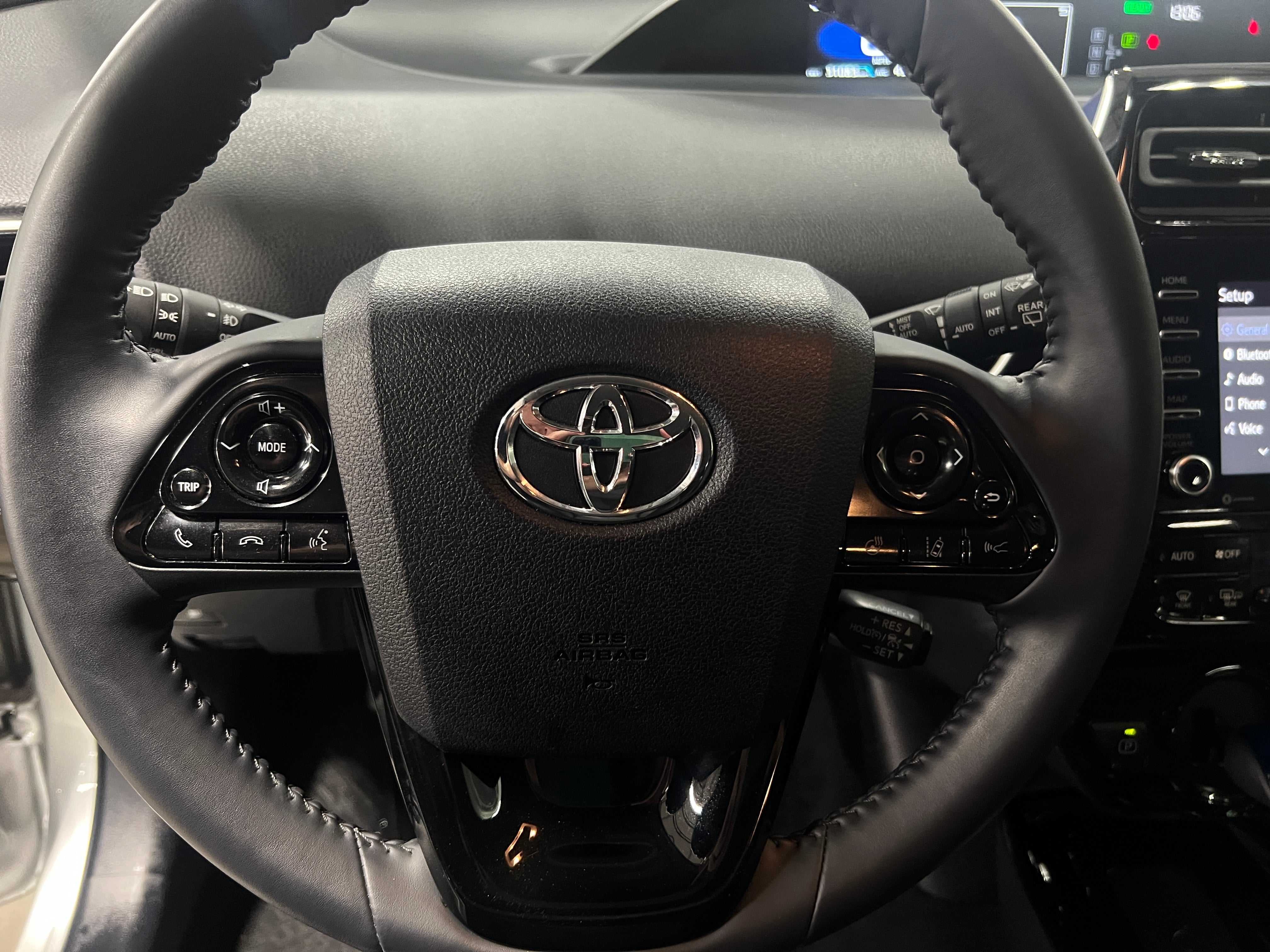 2022 Toyota Prius XLE 4
