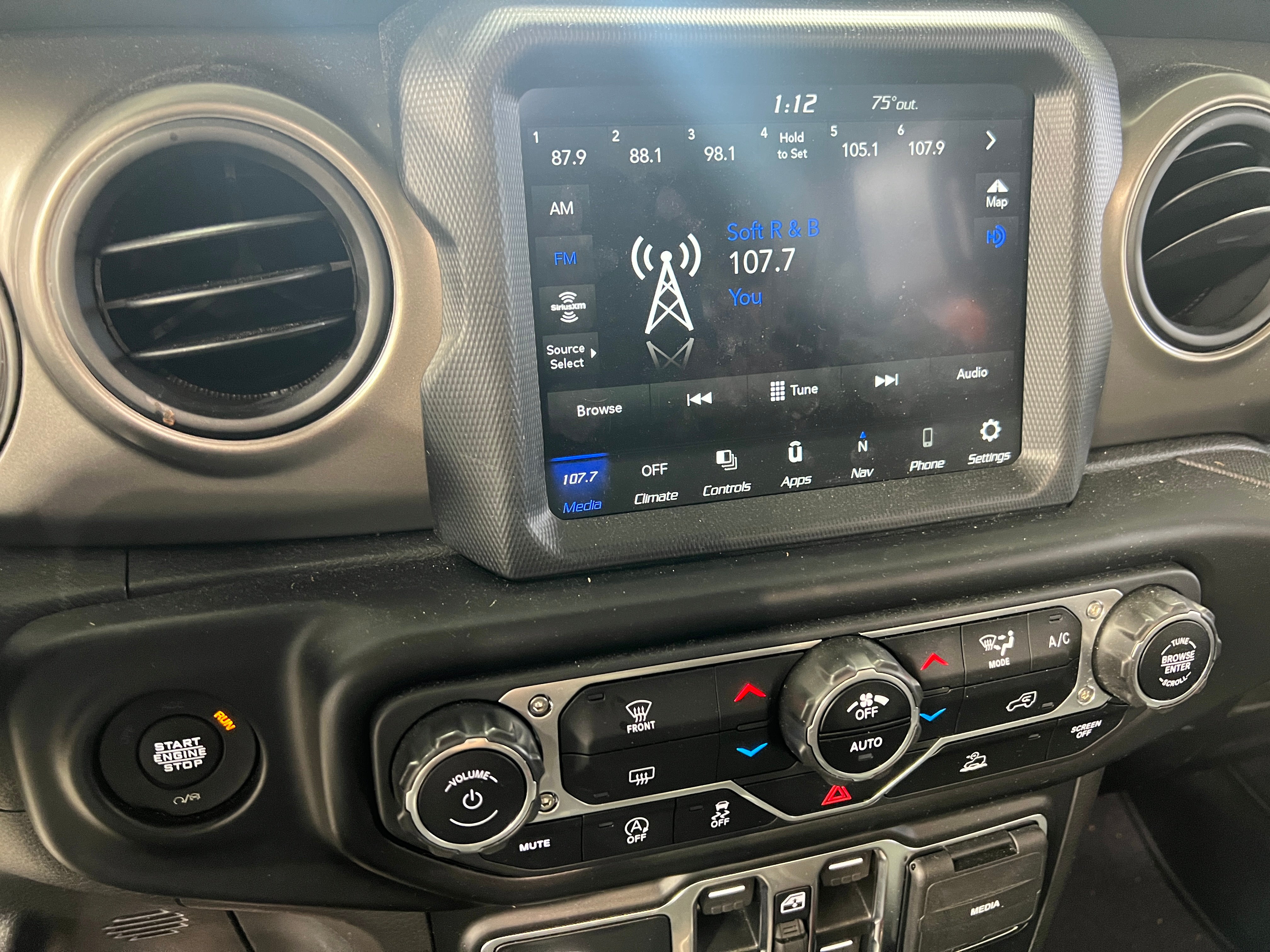 2022 Jeep Gladiator Willys 4