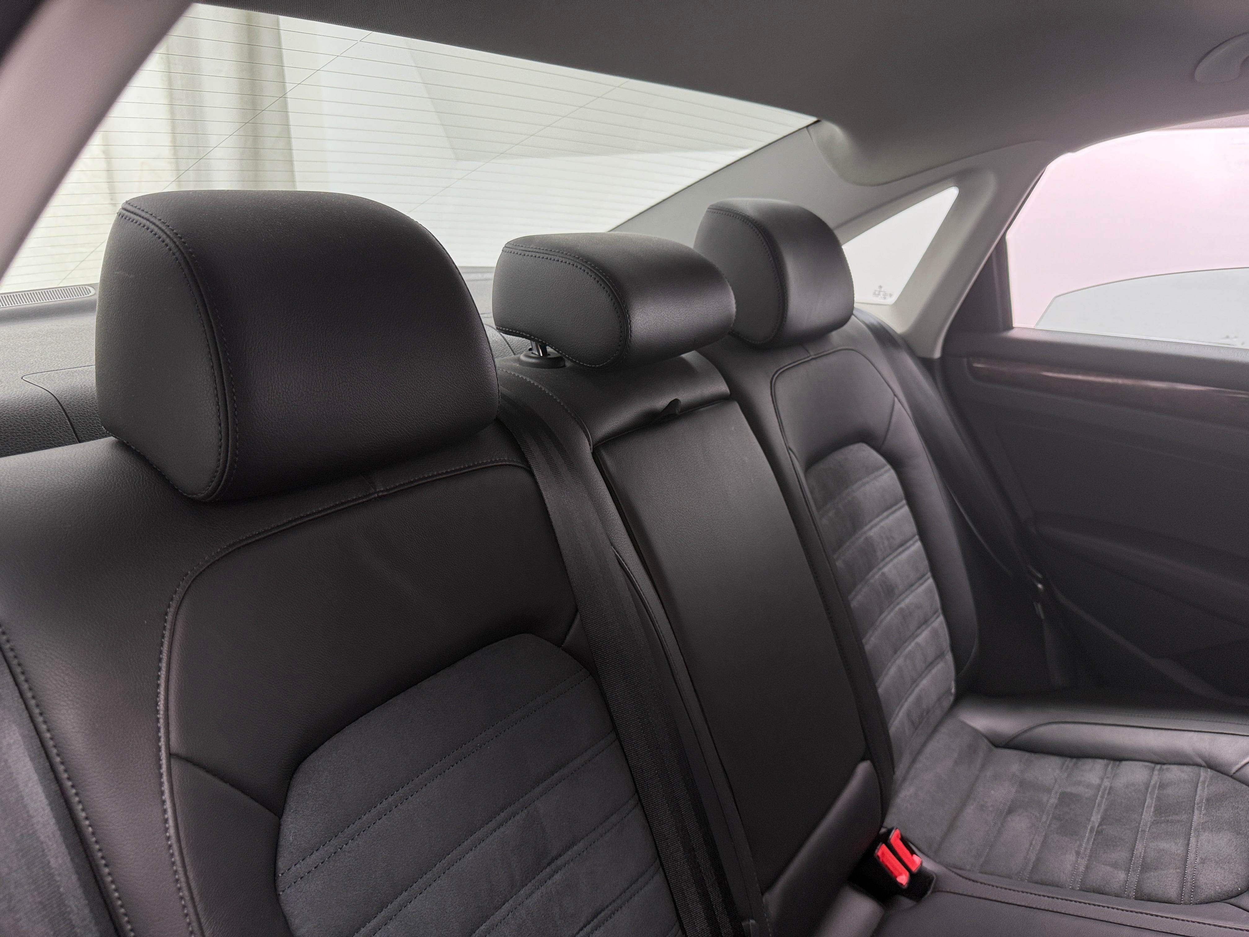 2013 Volkswagen Passat SEL 5