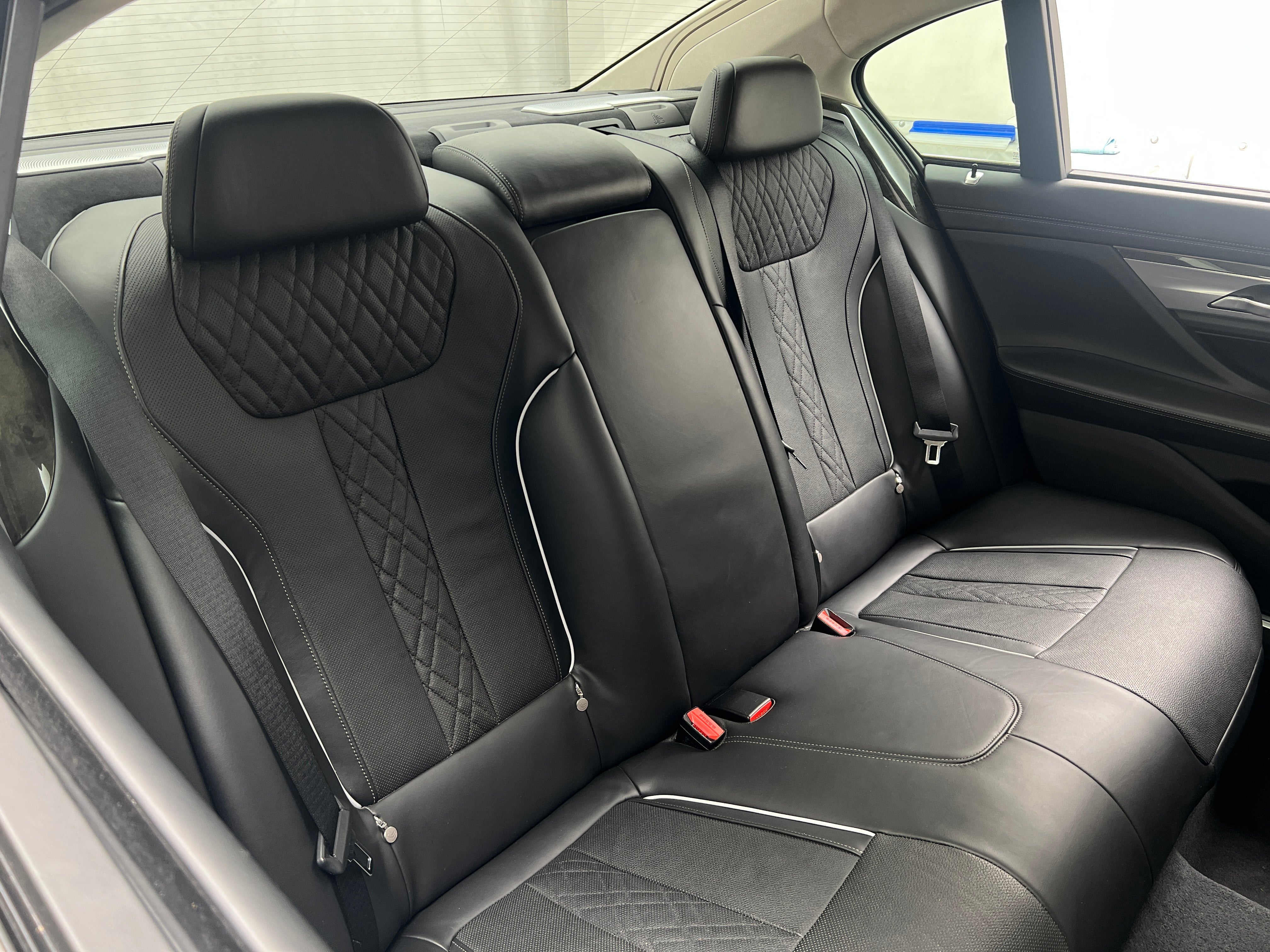 2016 BMW 7 Series 750i xDrive 5
