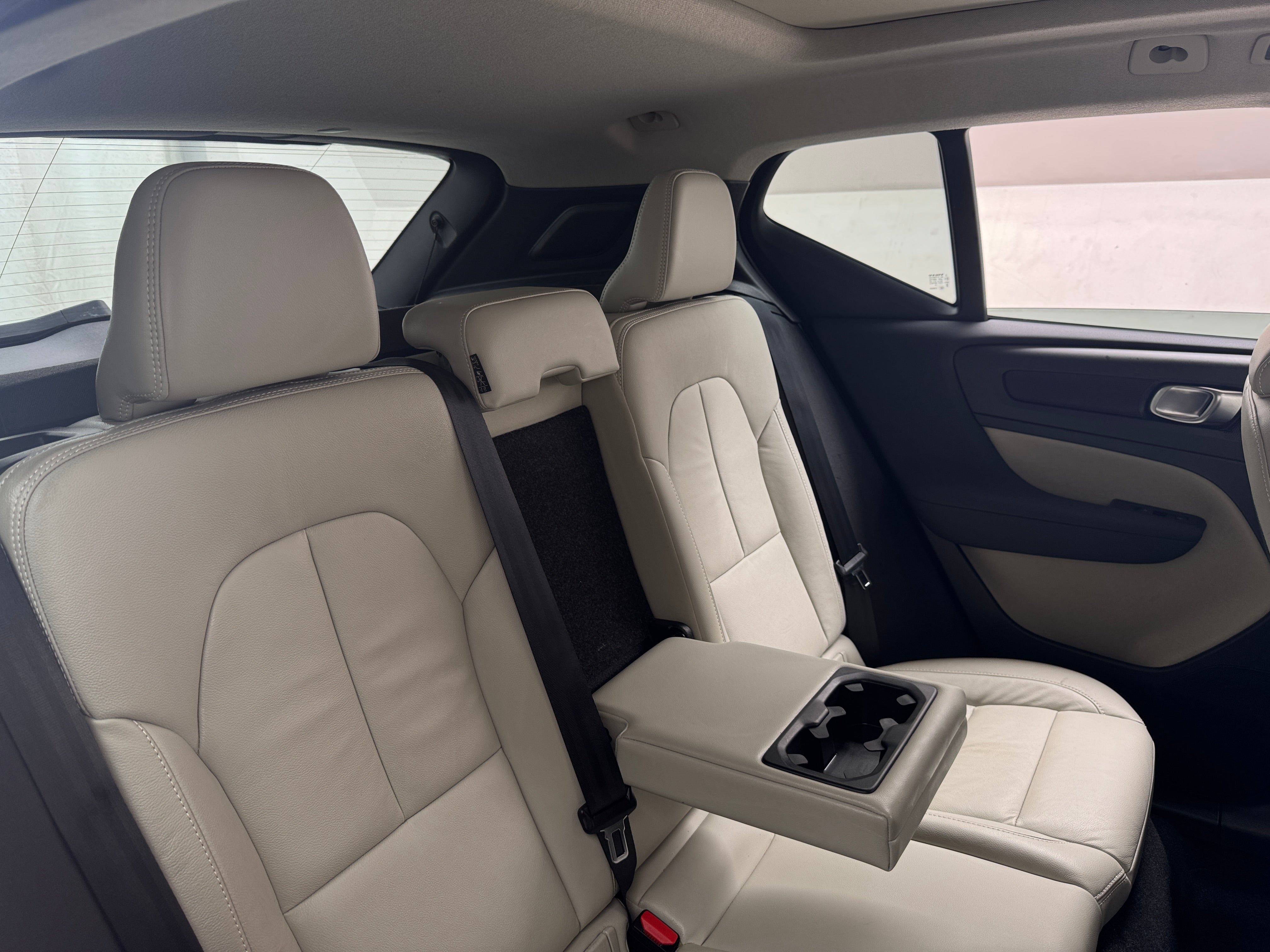 2022 Volvo XC40 T5 Momentum 5