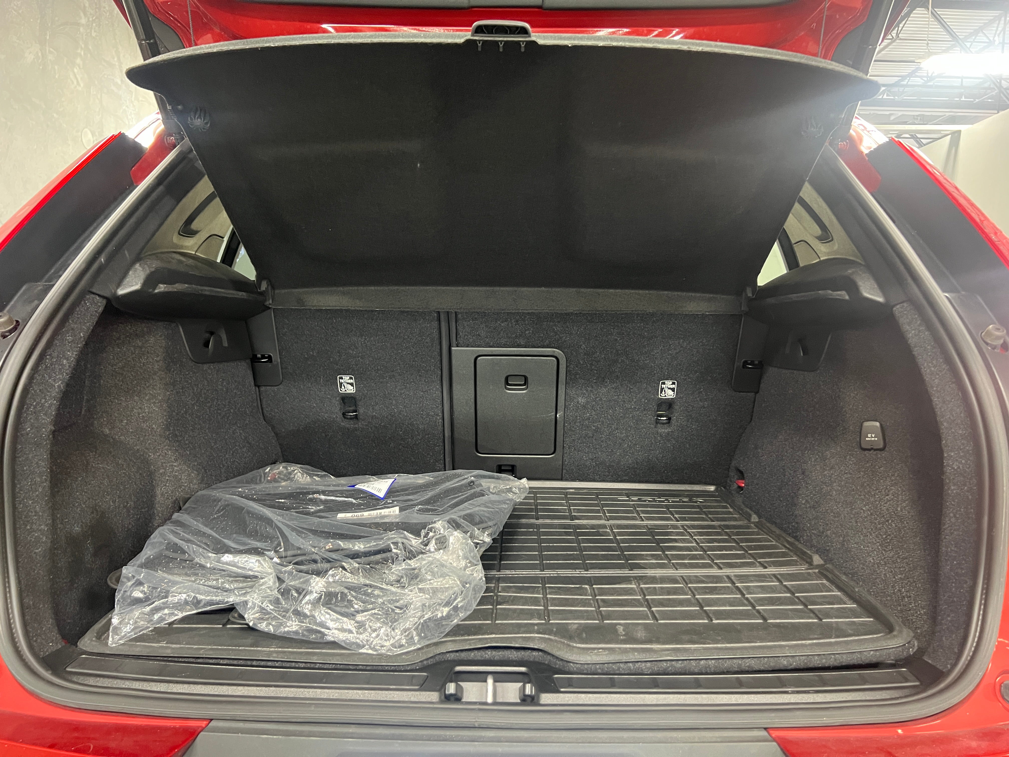 2022 Volvo XC40 T5 Momentum 6