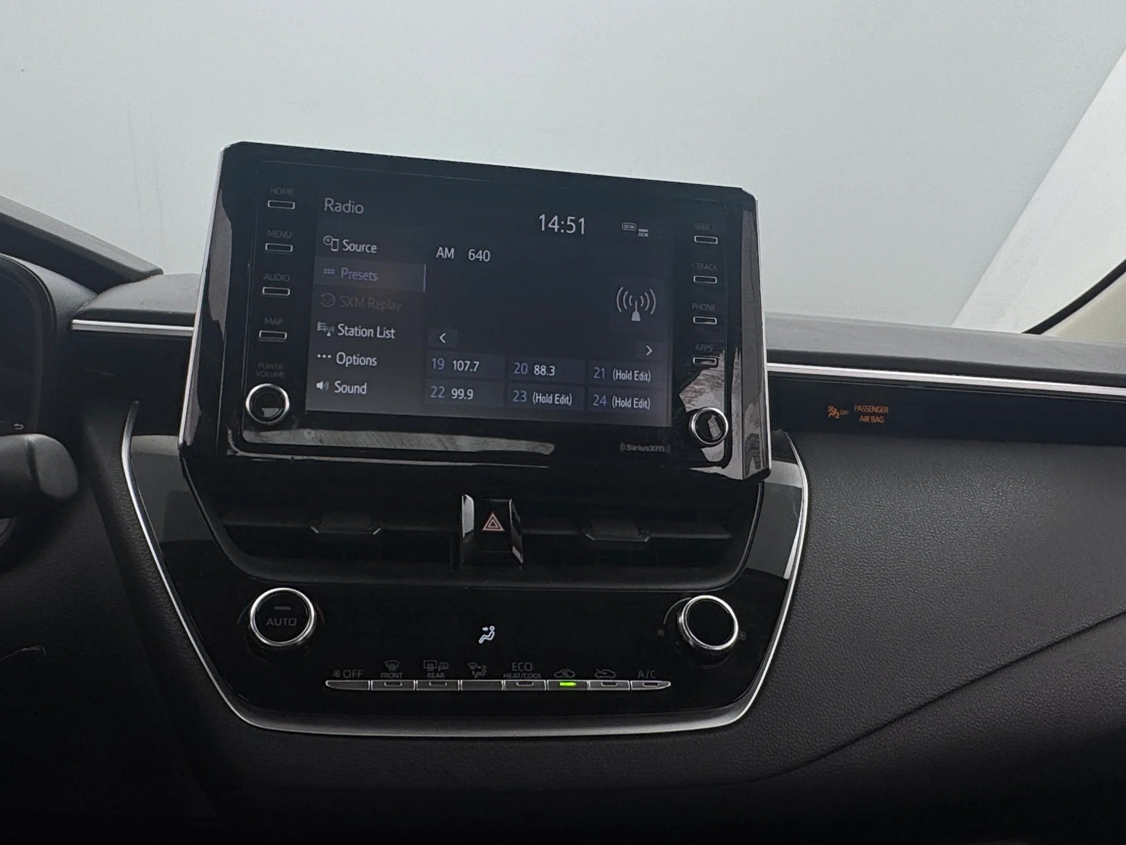 2021 Toyota Corolla LE 4