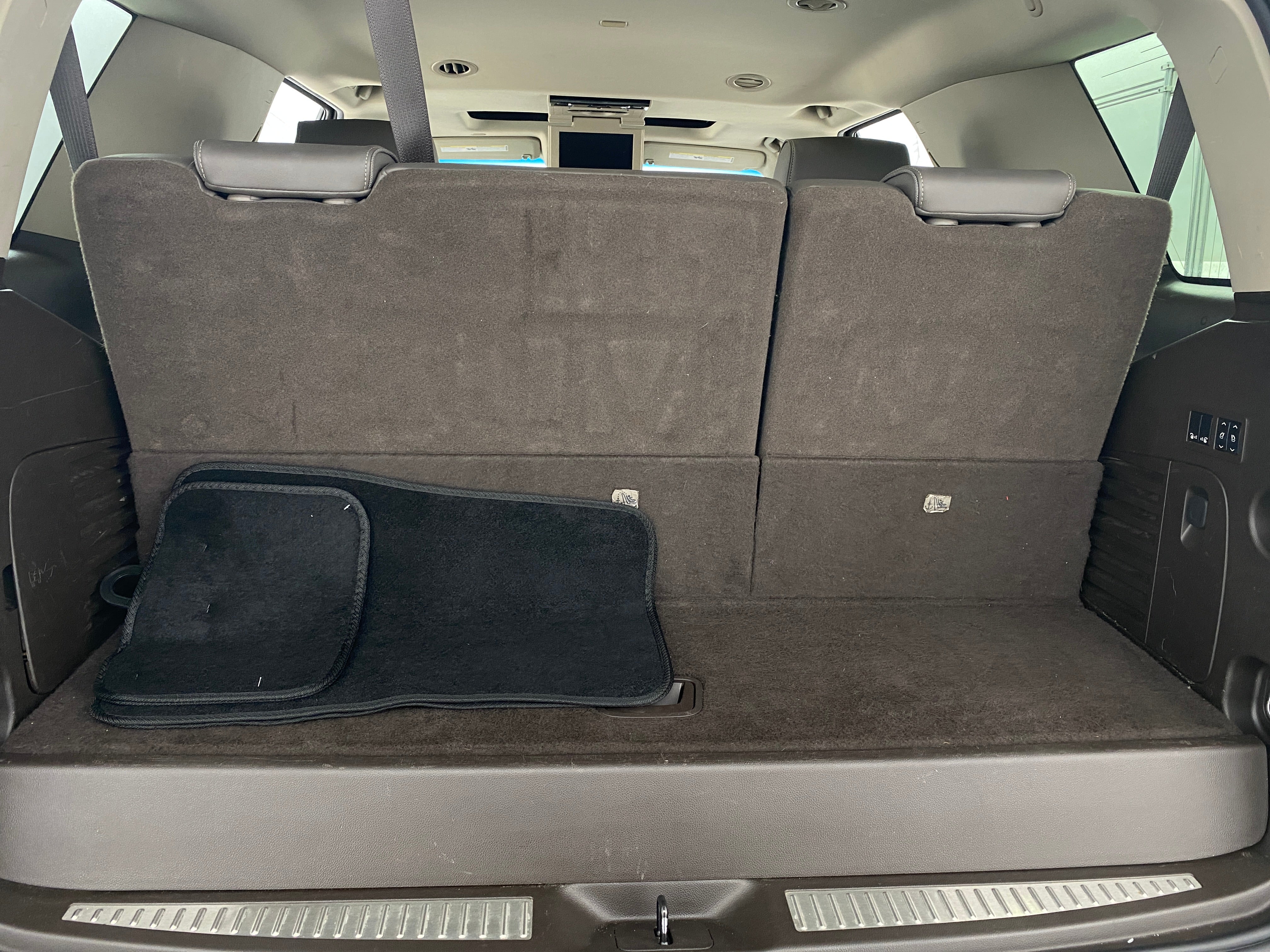 2018 GMC Yukon Denali 6