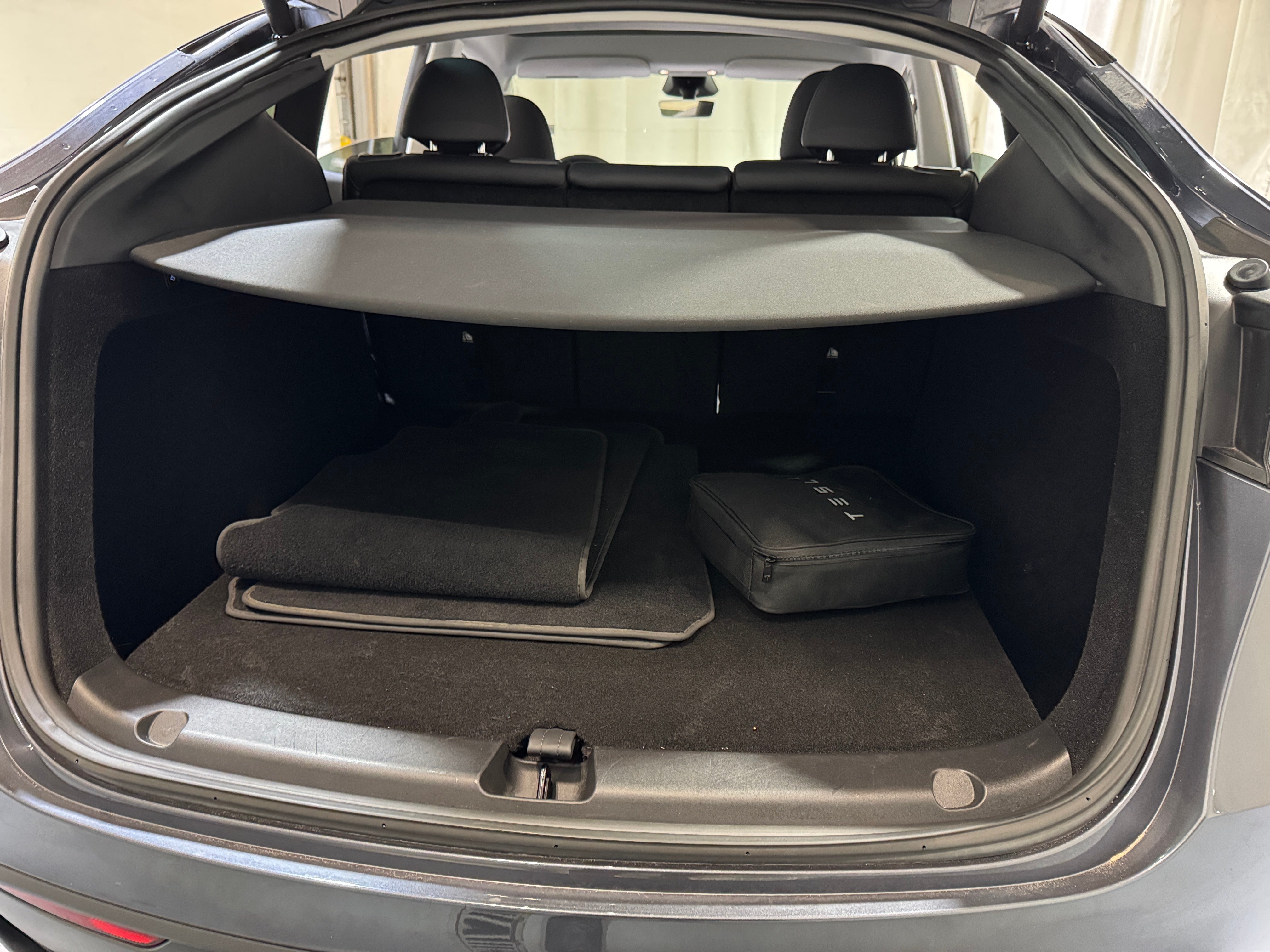 2023 Tesla Model Y Long Range 6