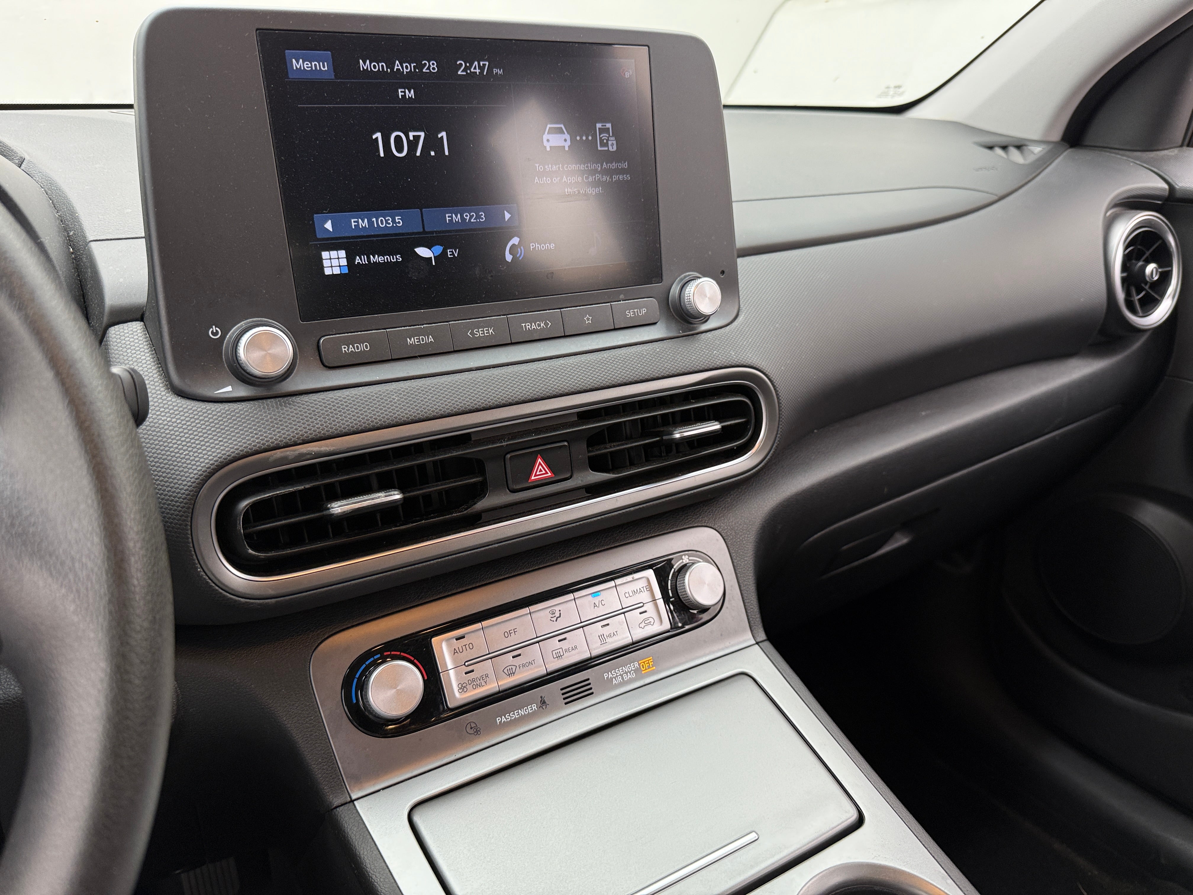 2022 Hyundai Kona SEL 4