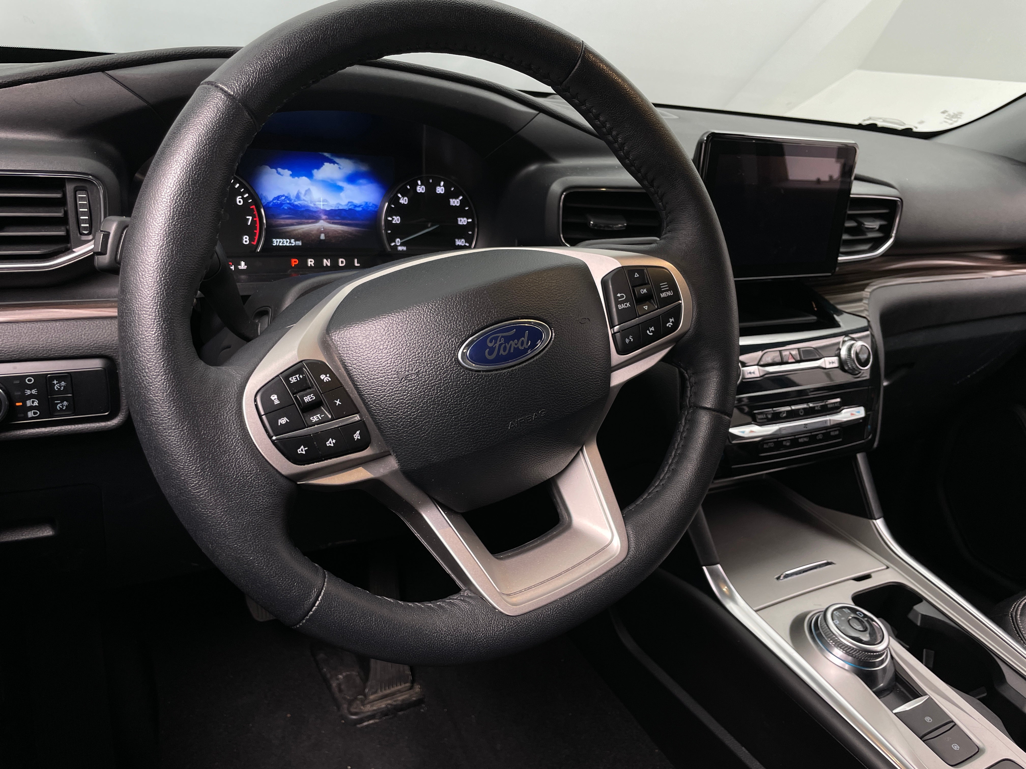 2024 Ford Explorer Limited 4
