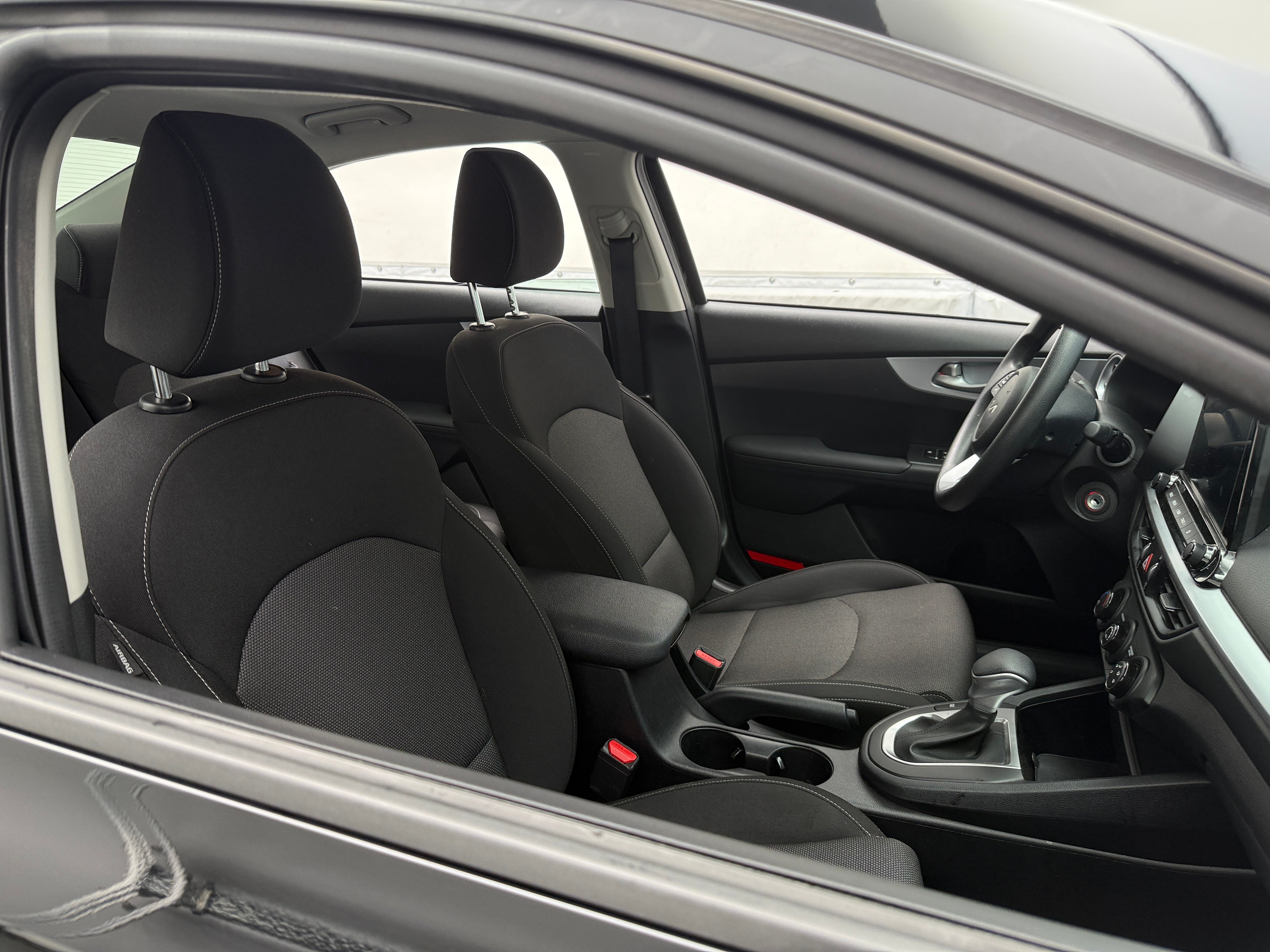 2024 Kia Forte LXS 2