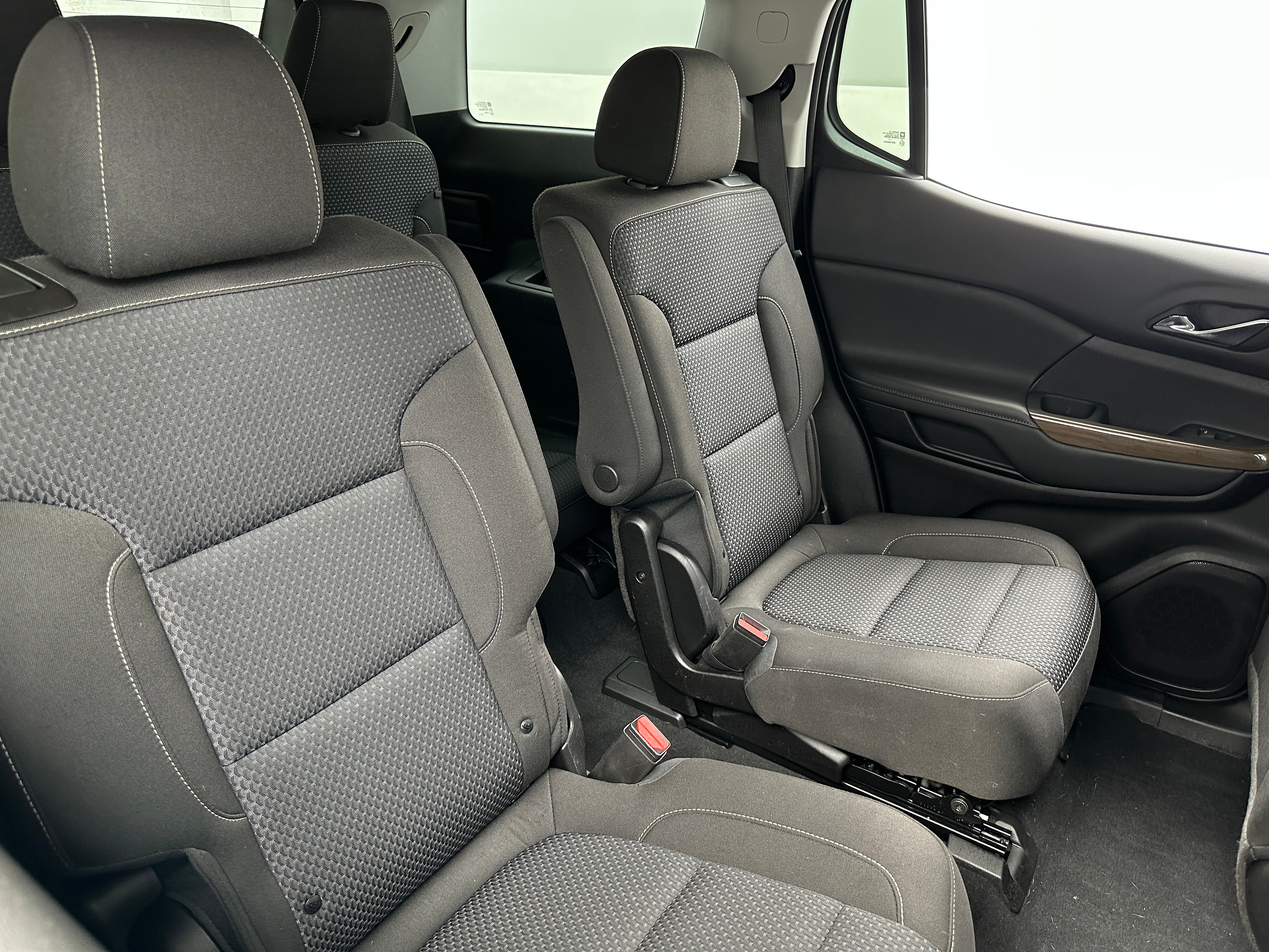 2023 GMC Acadia SLE 6