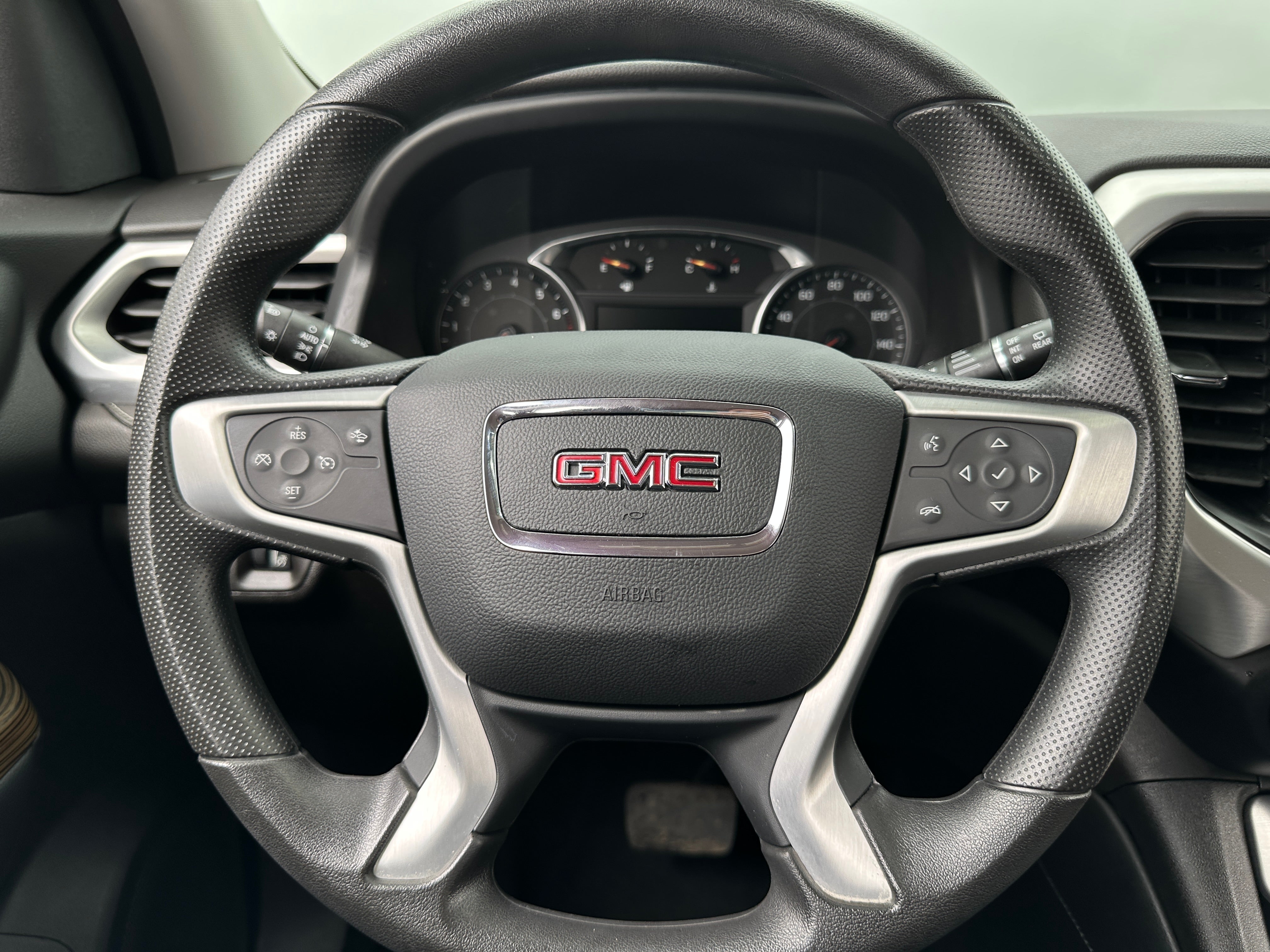 2023 GMC Acadia SLE 5
