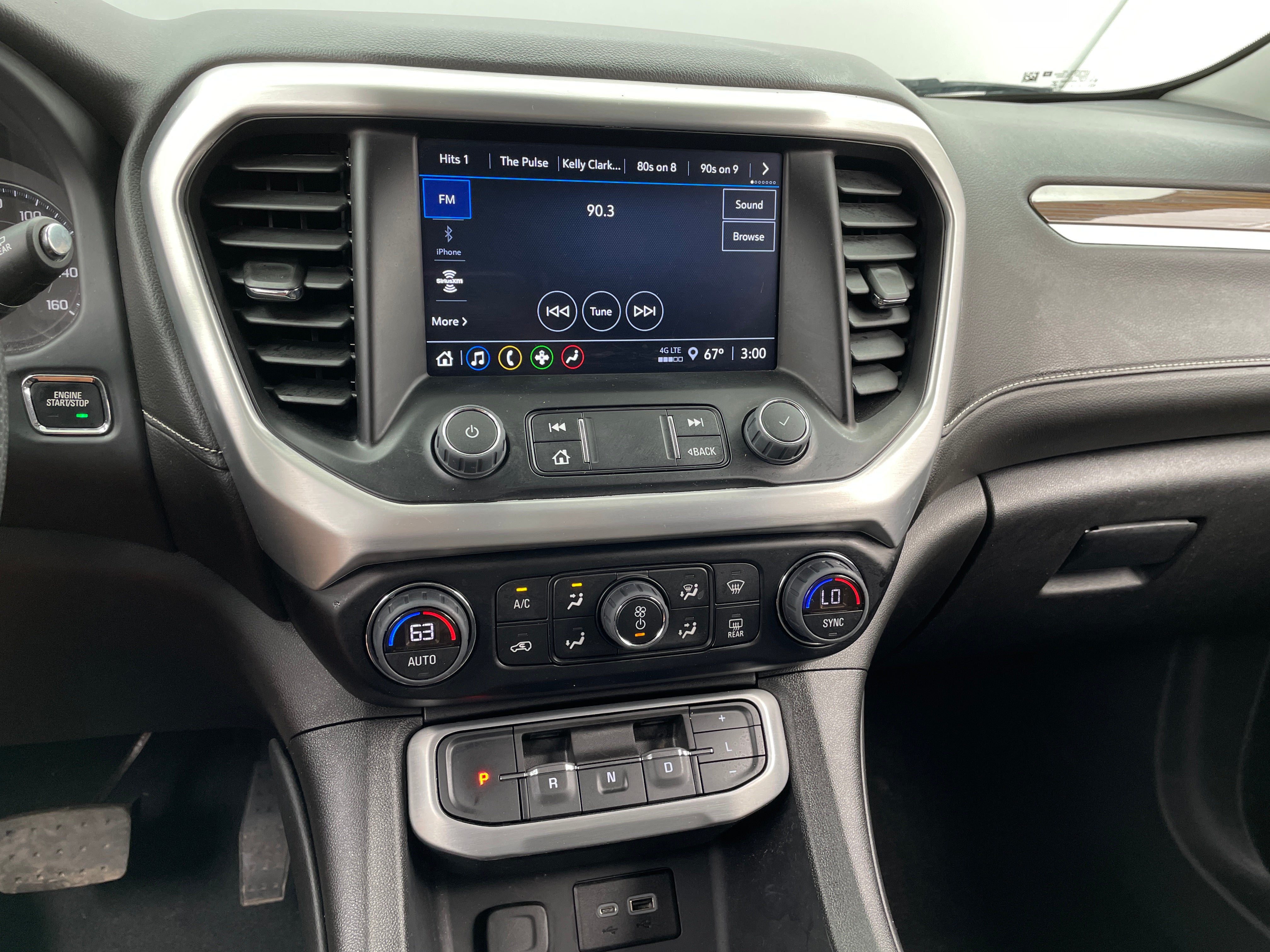 2023 GMC Acadia SLE 4