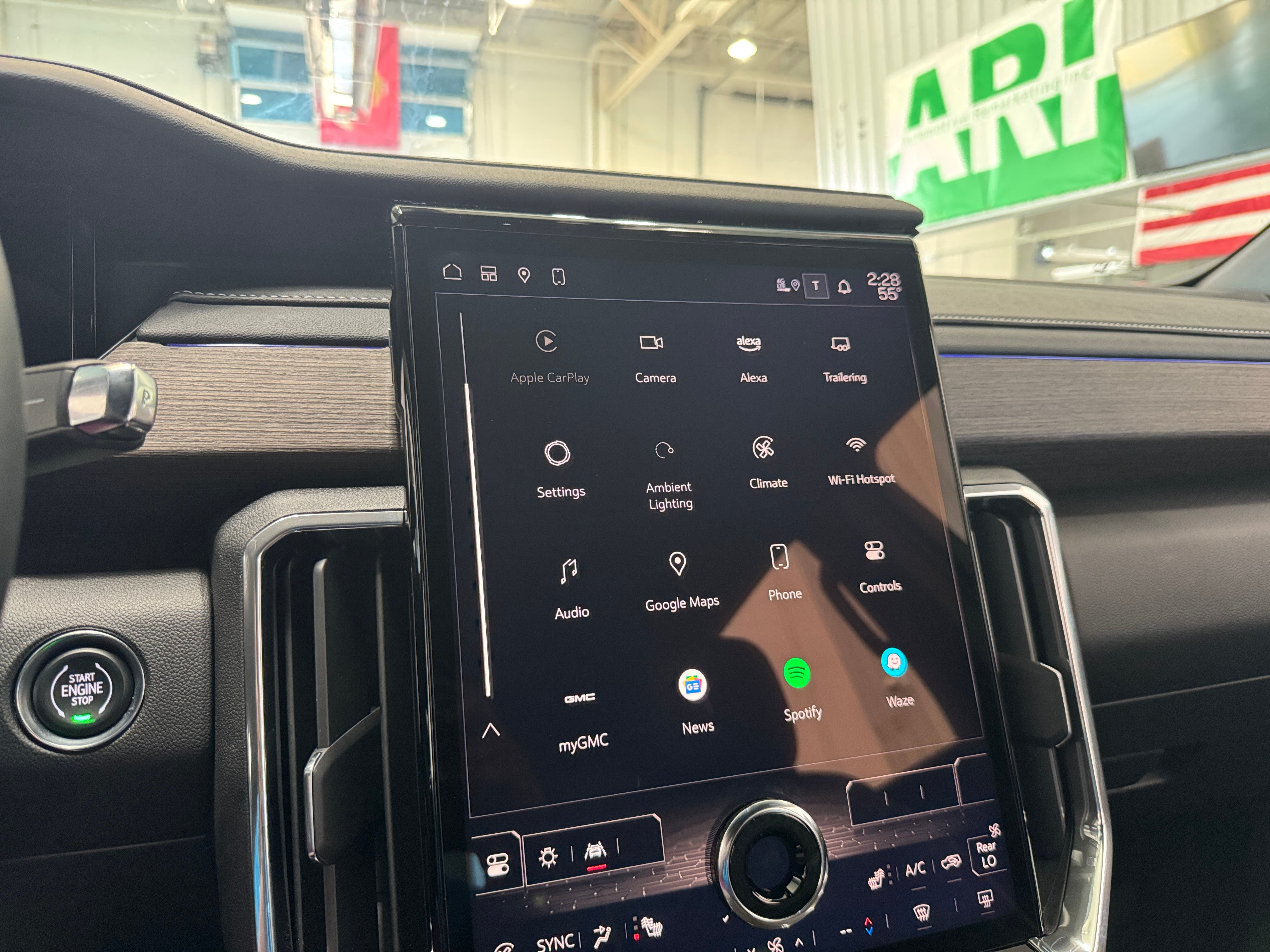 2024 GMC Acadia Denali 3