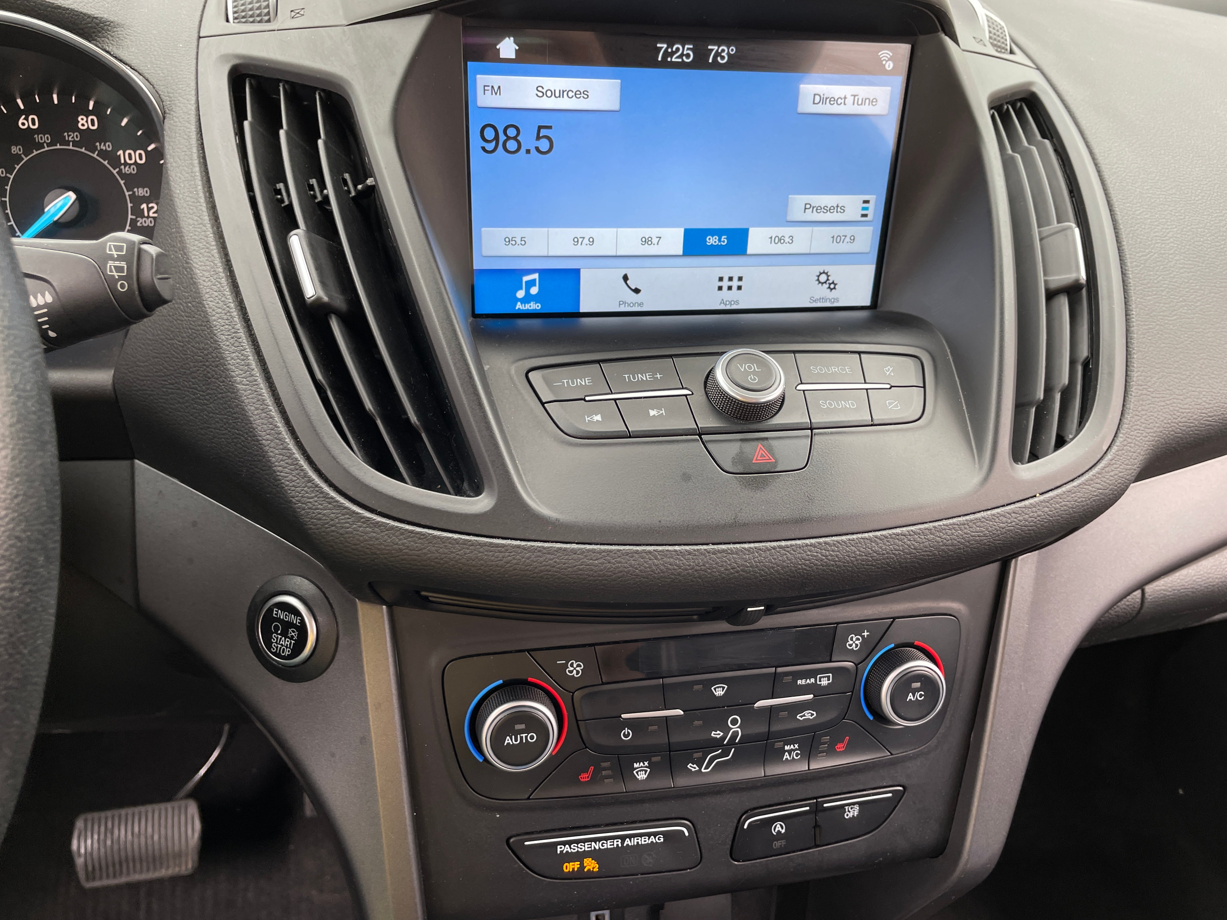 2019 Ford Escape SEL 3