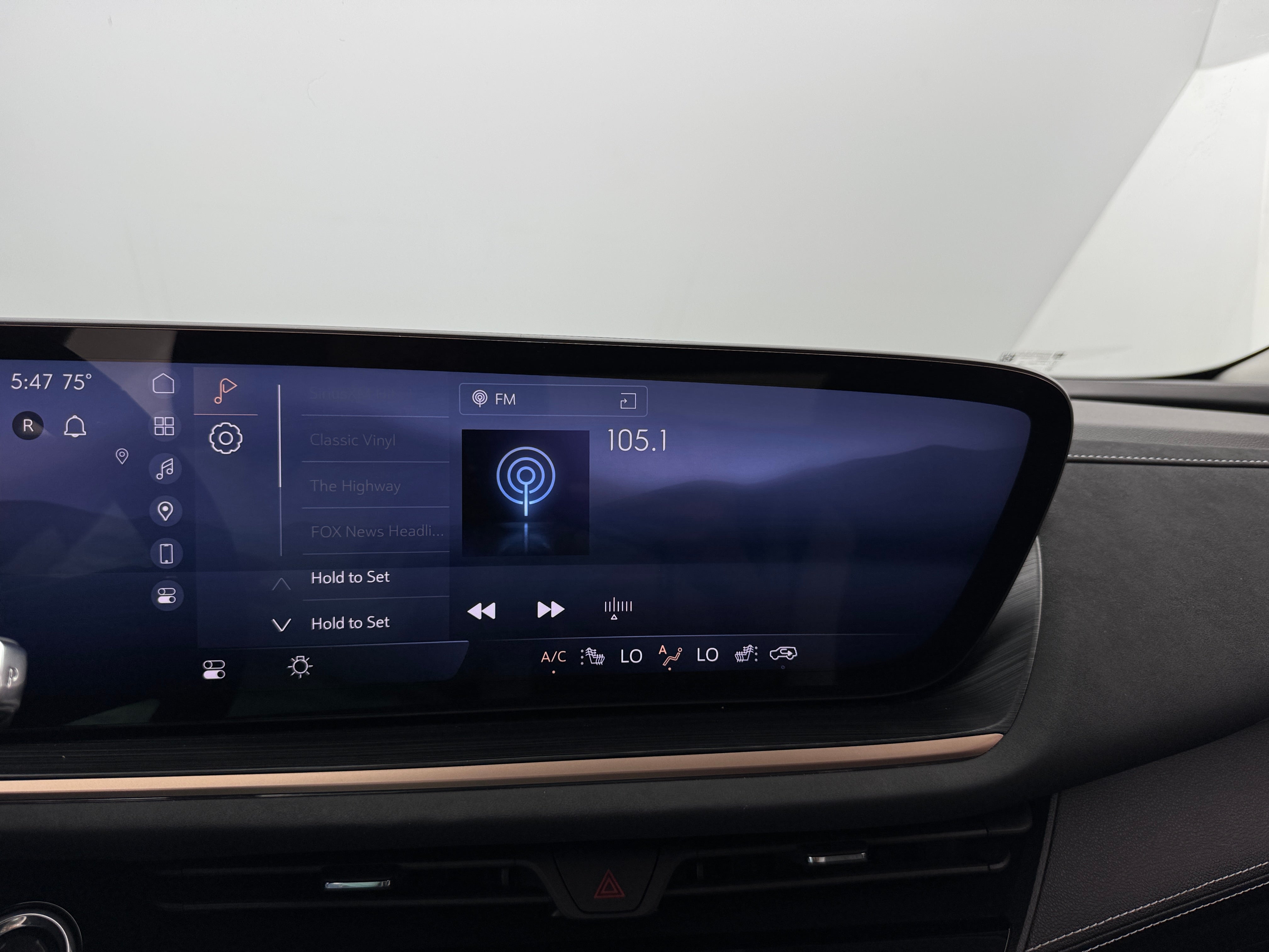 2024 Buick Envision Sport Touring 3