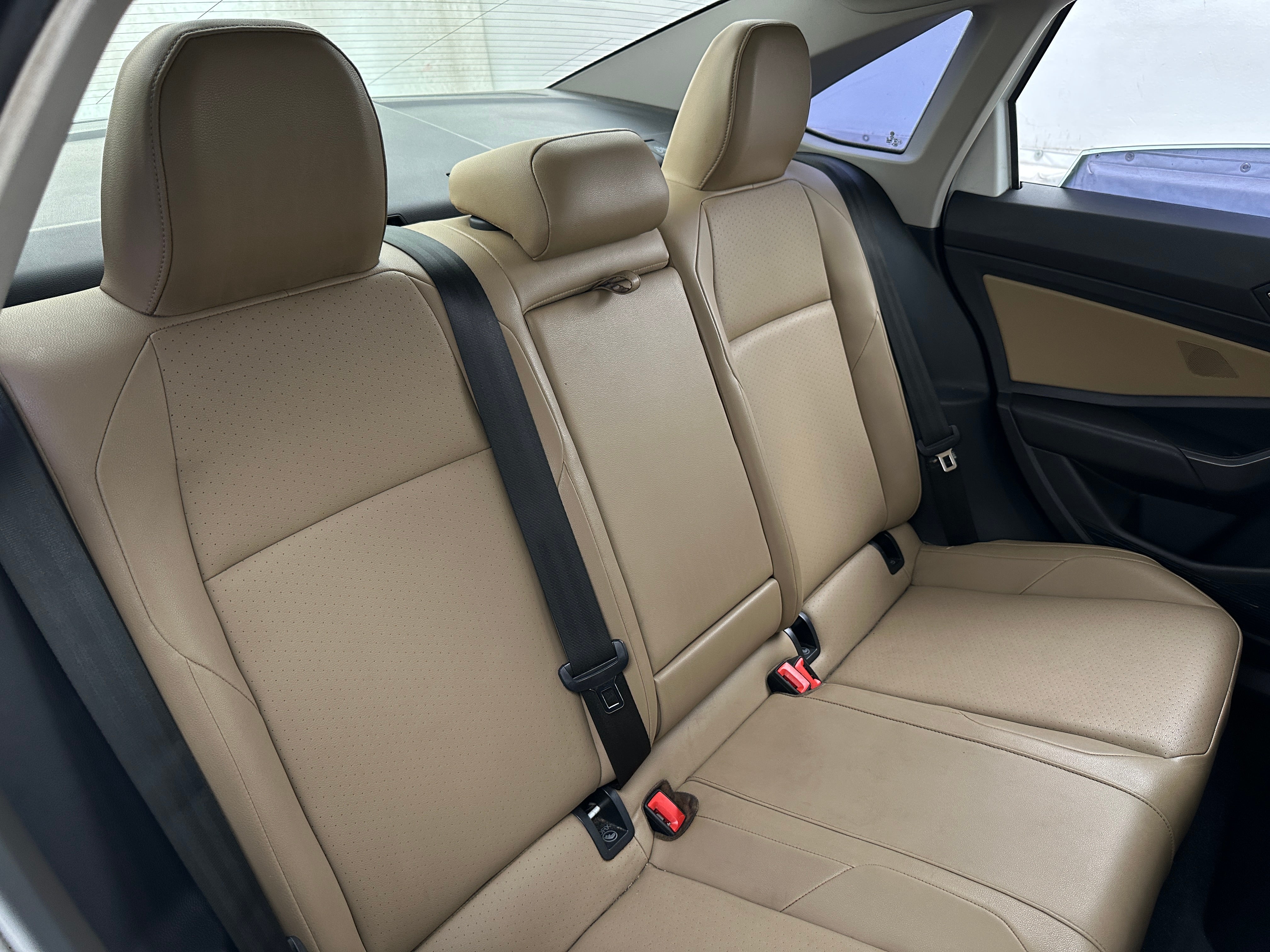 2019 Volkswagen Jetta SEL 5