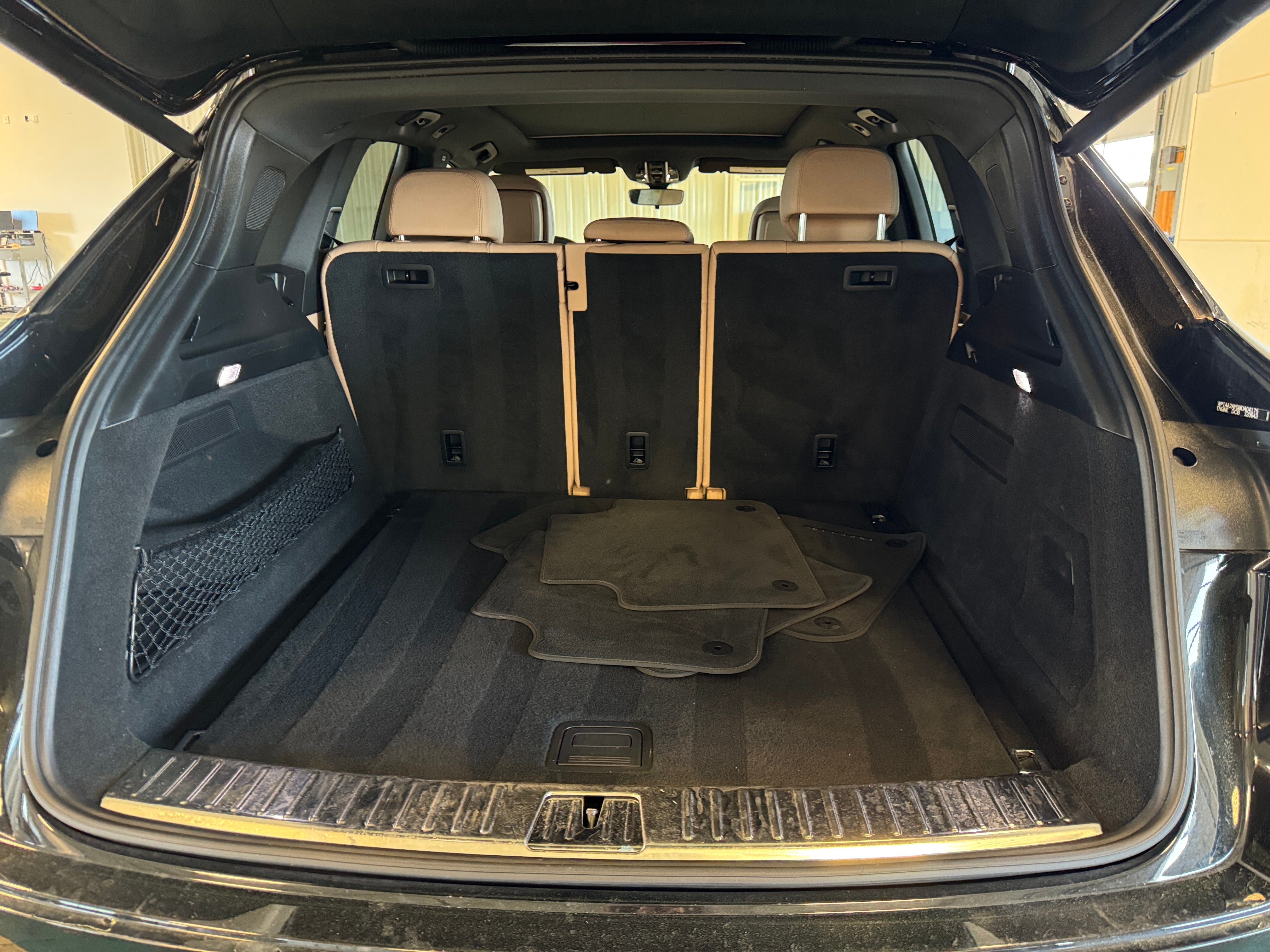 2021 Porsche Cayenne Base 6