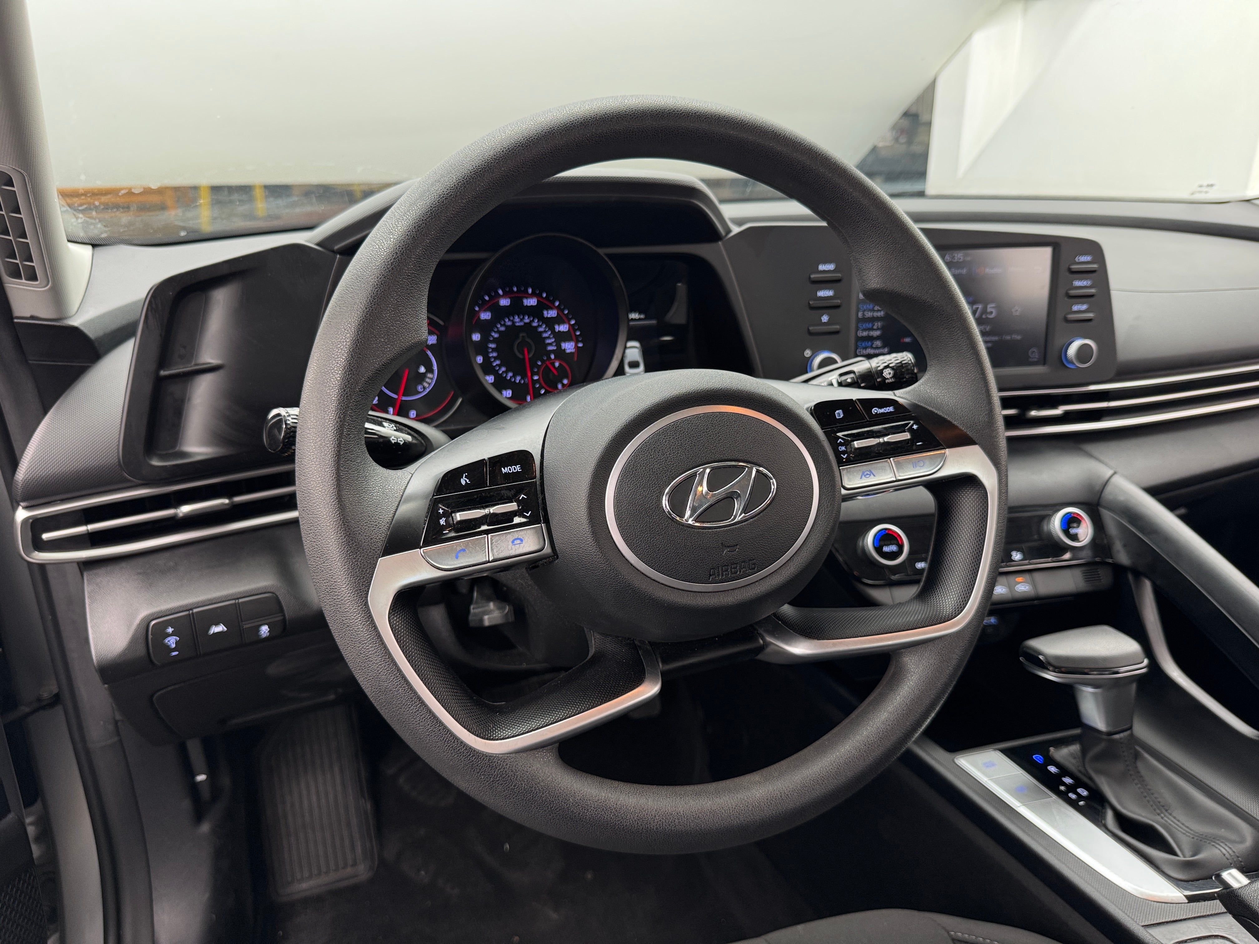 2023 Hyundai Elantra SEL 5