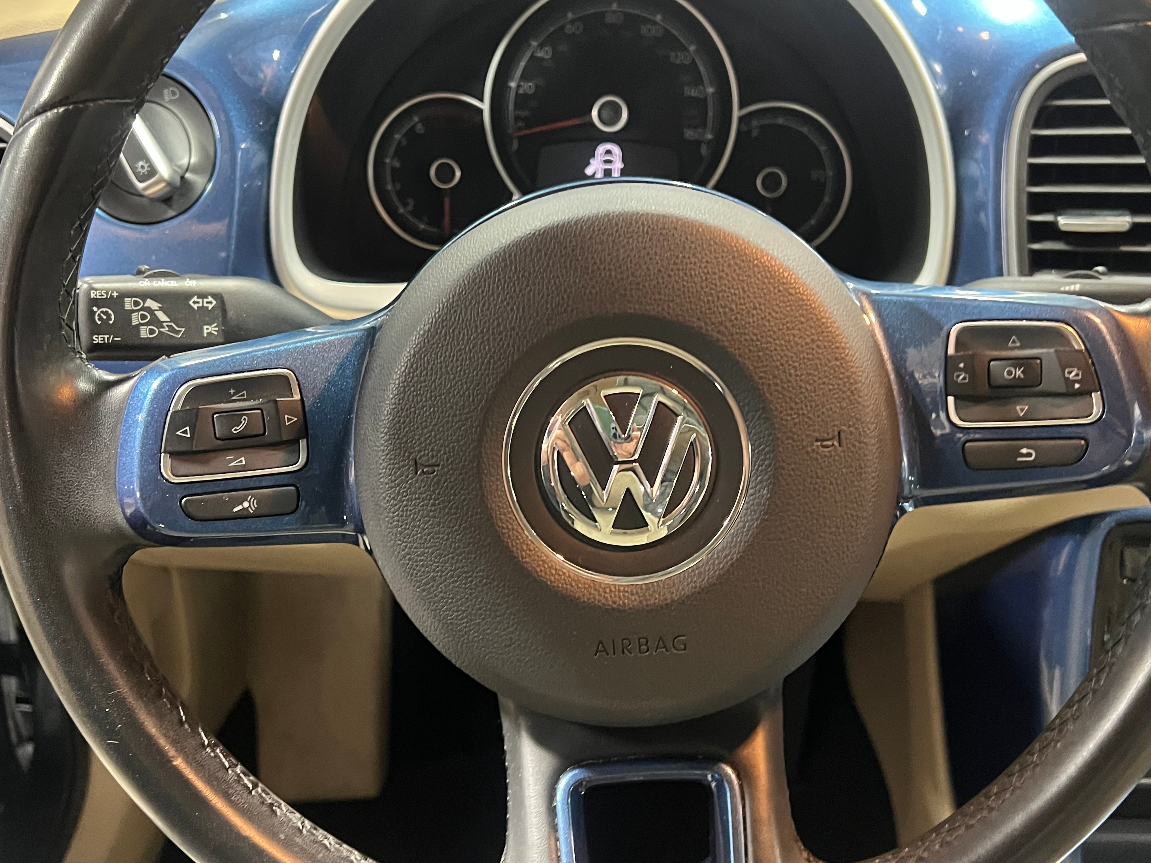 2019 Volkswagen Beetle SE 4