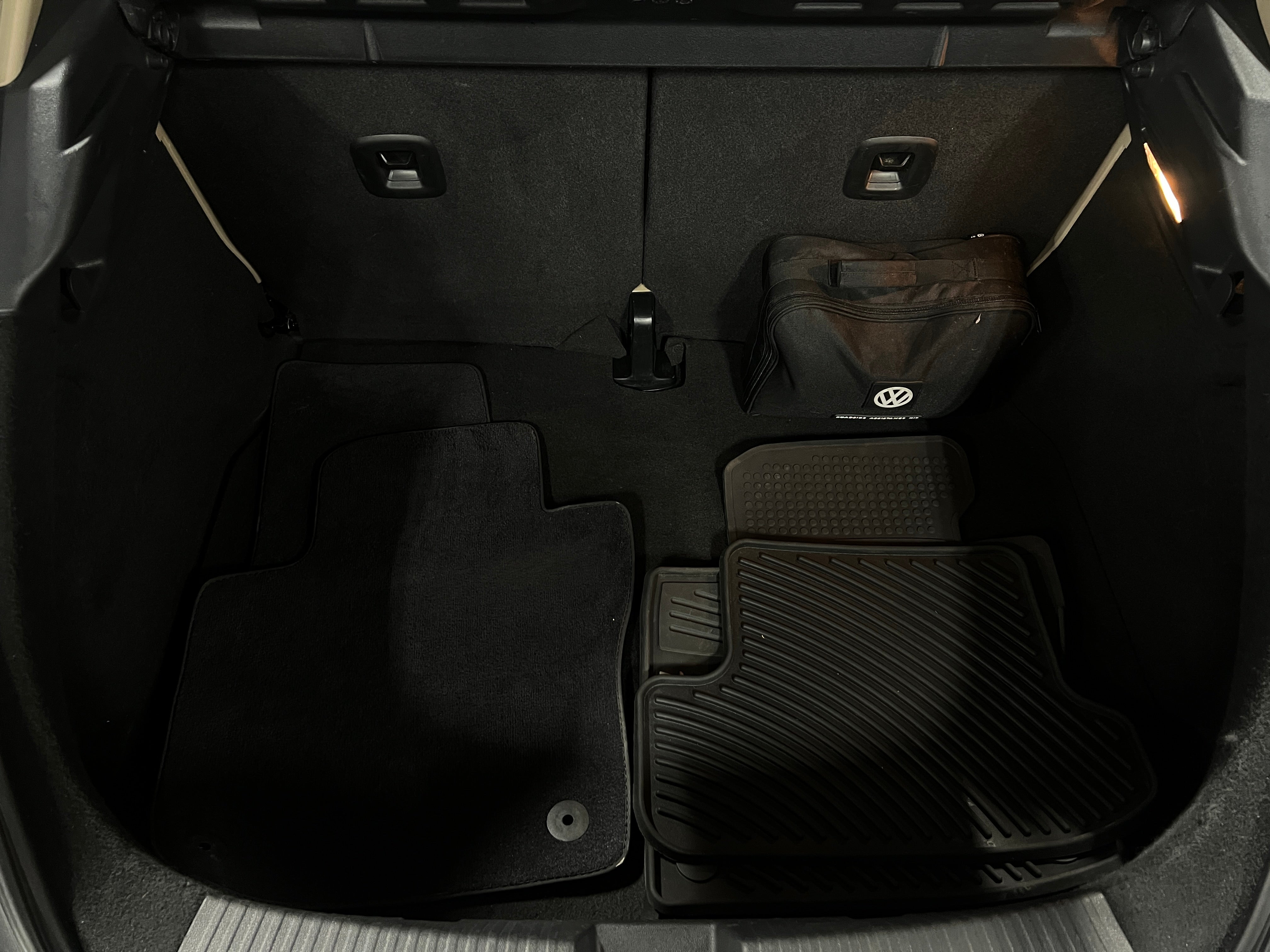 2019 Volkswagen Beetle SE 6