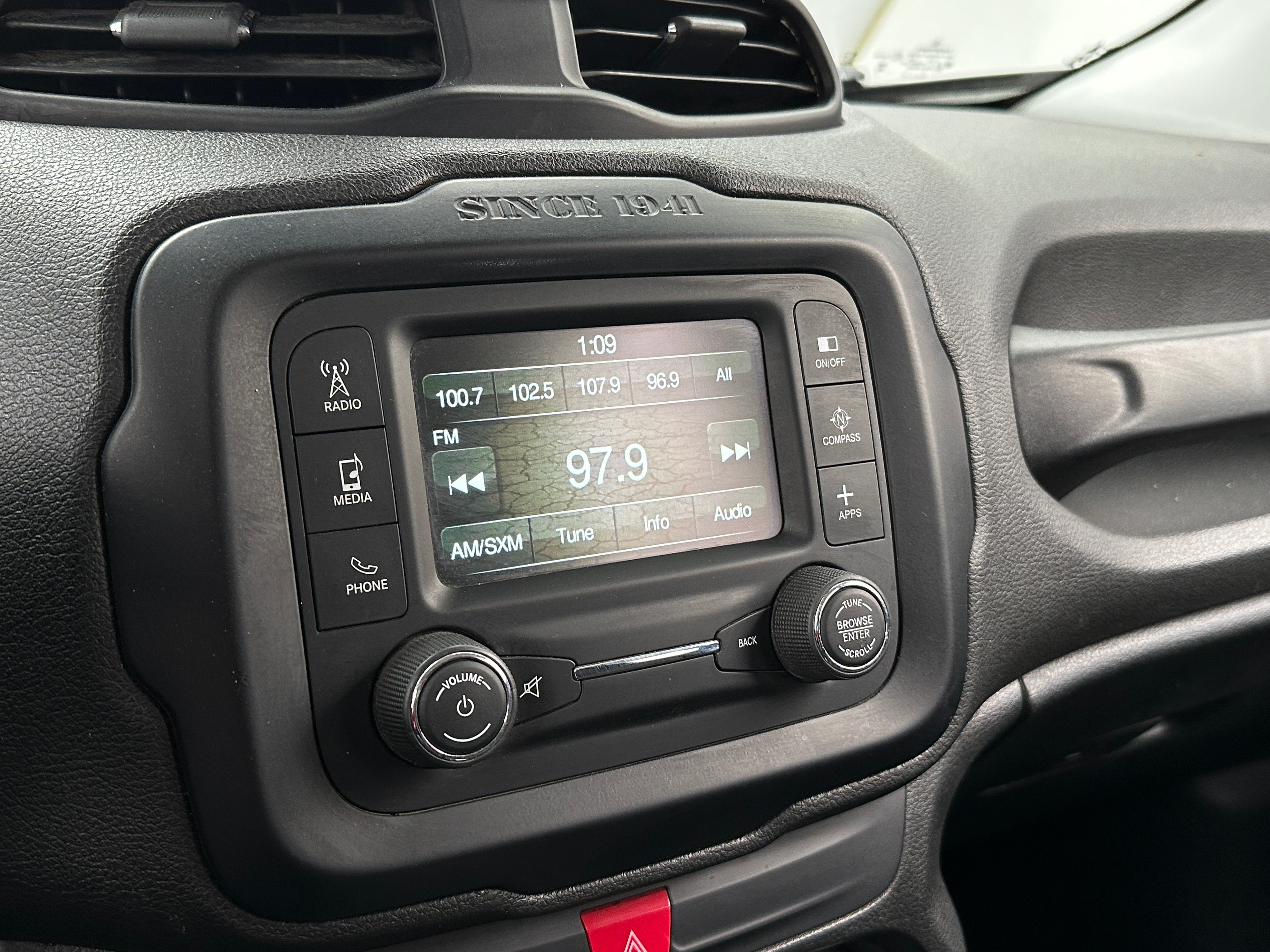 2017 Jeep Renegade Altitude 4