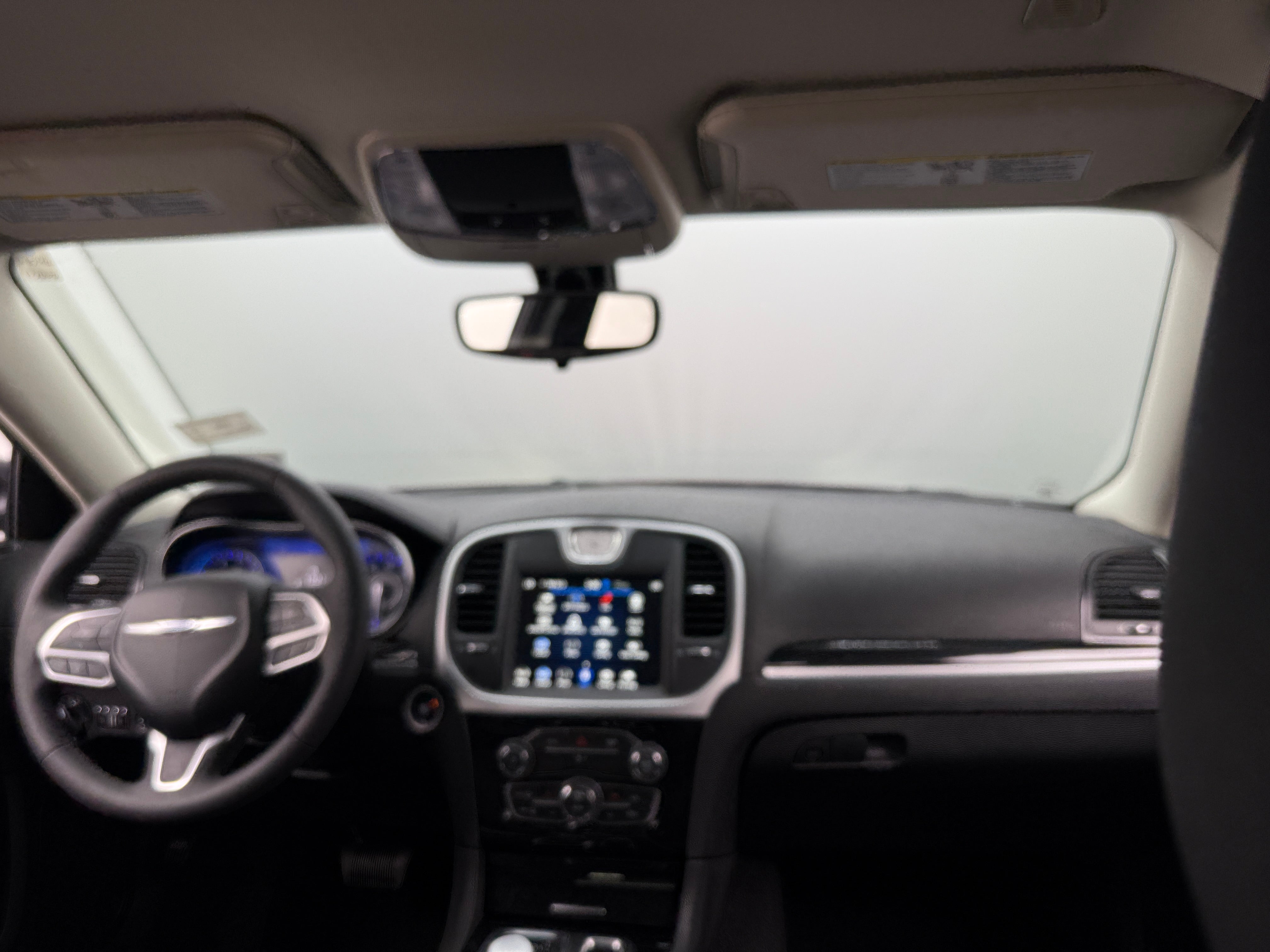 2023 Chrysler 300 Touring 3