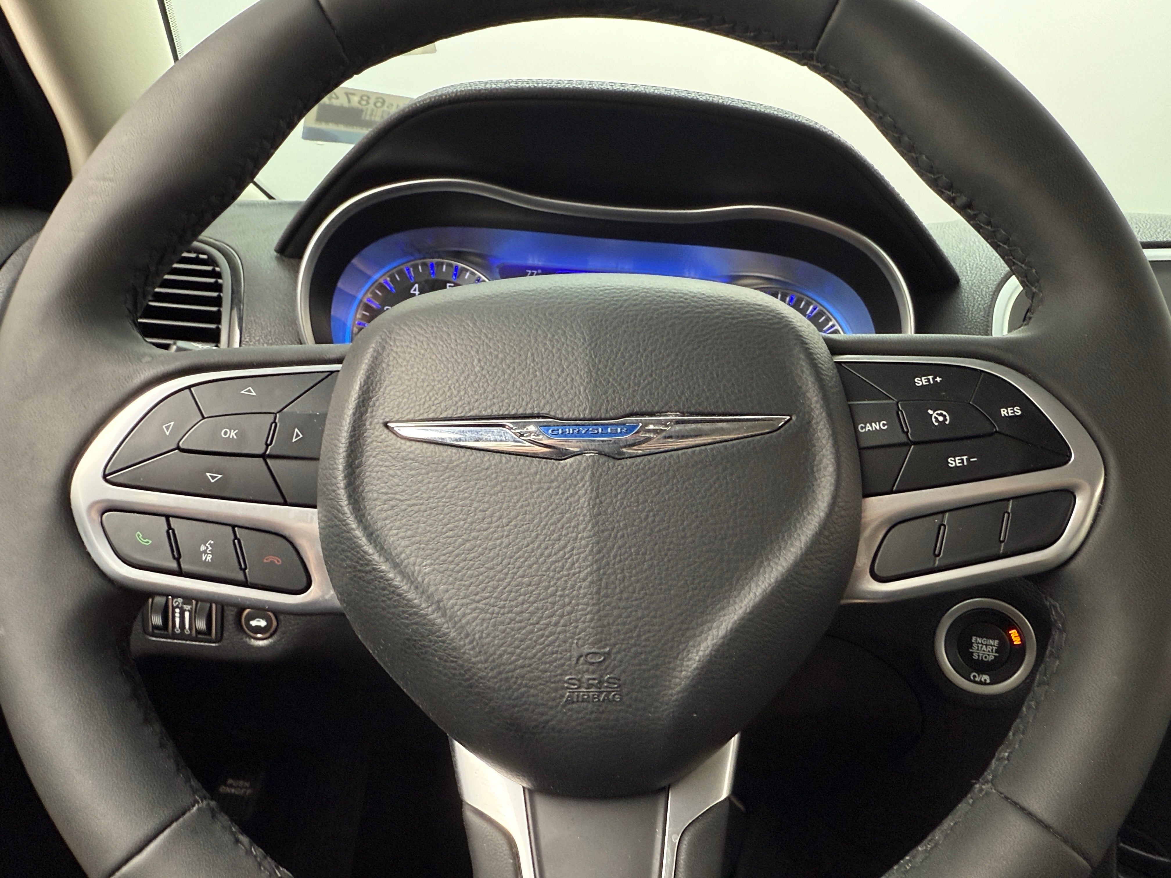 2023 Chrysler 300 Touring 5
