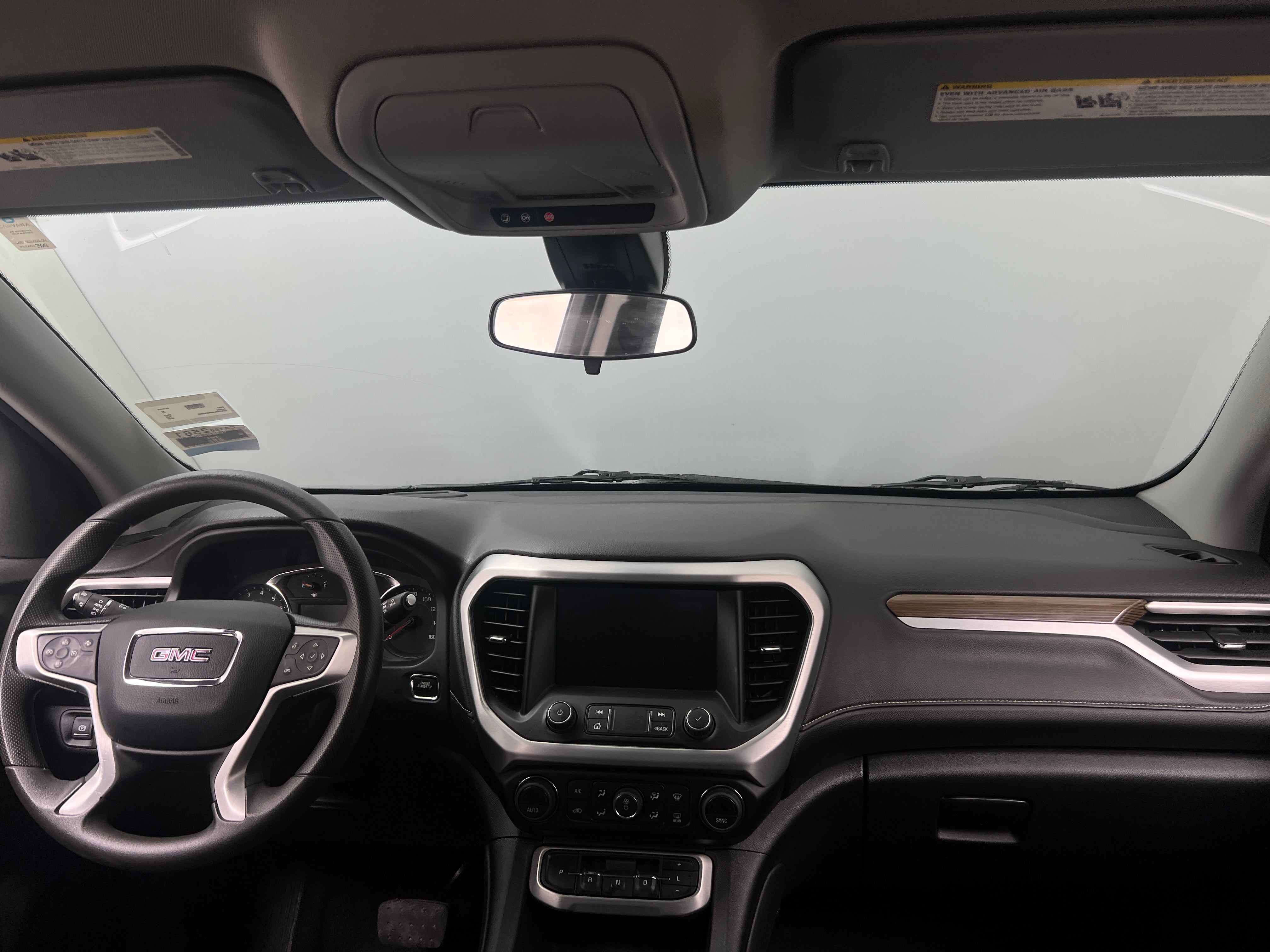 2023 GMC Acadia SLE 3